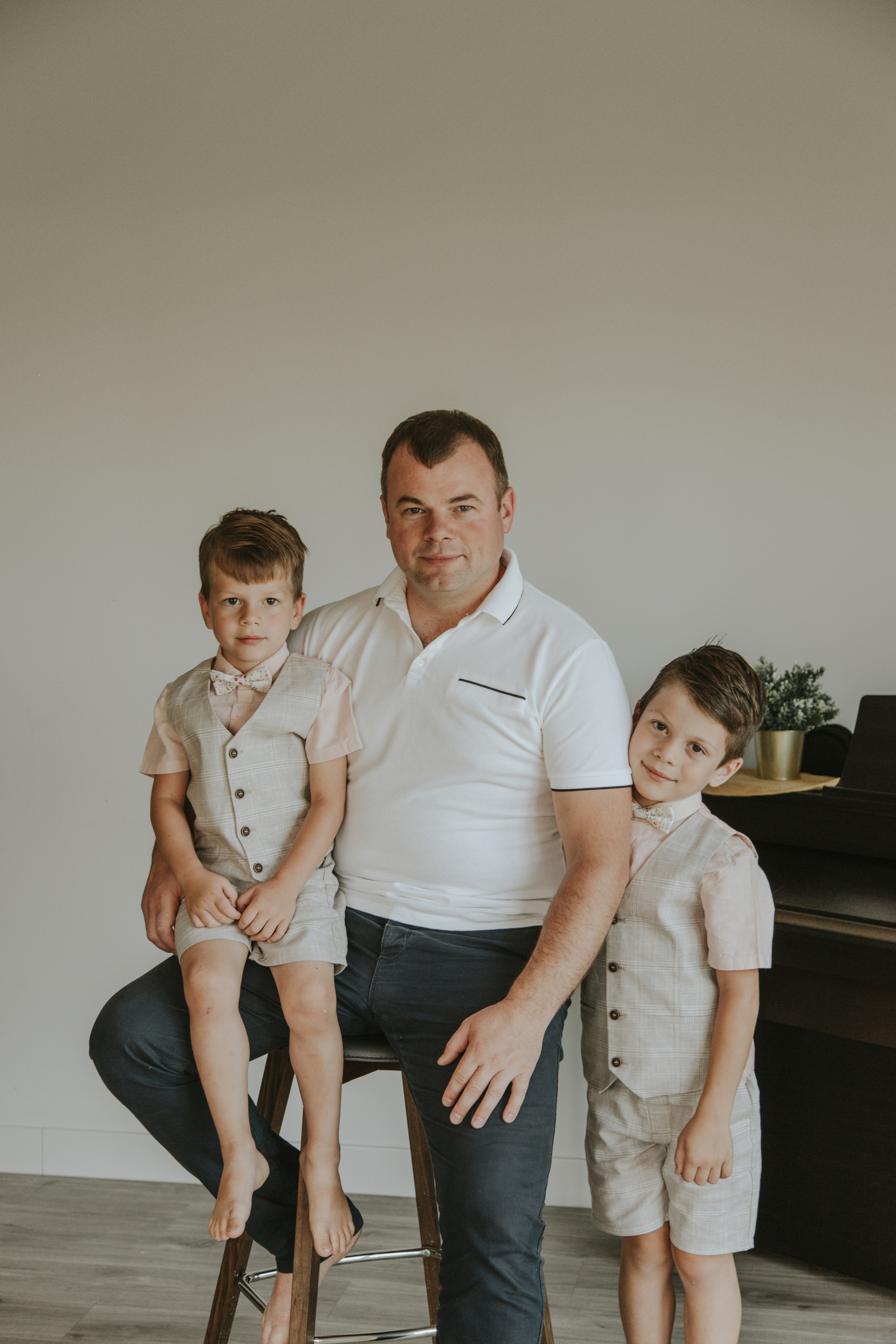 Kryachovs. Wedding, family and portrait photographer in Portland