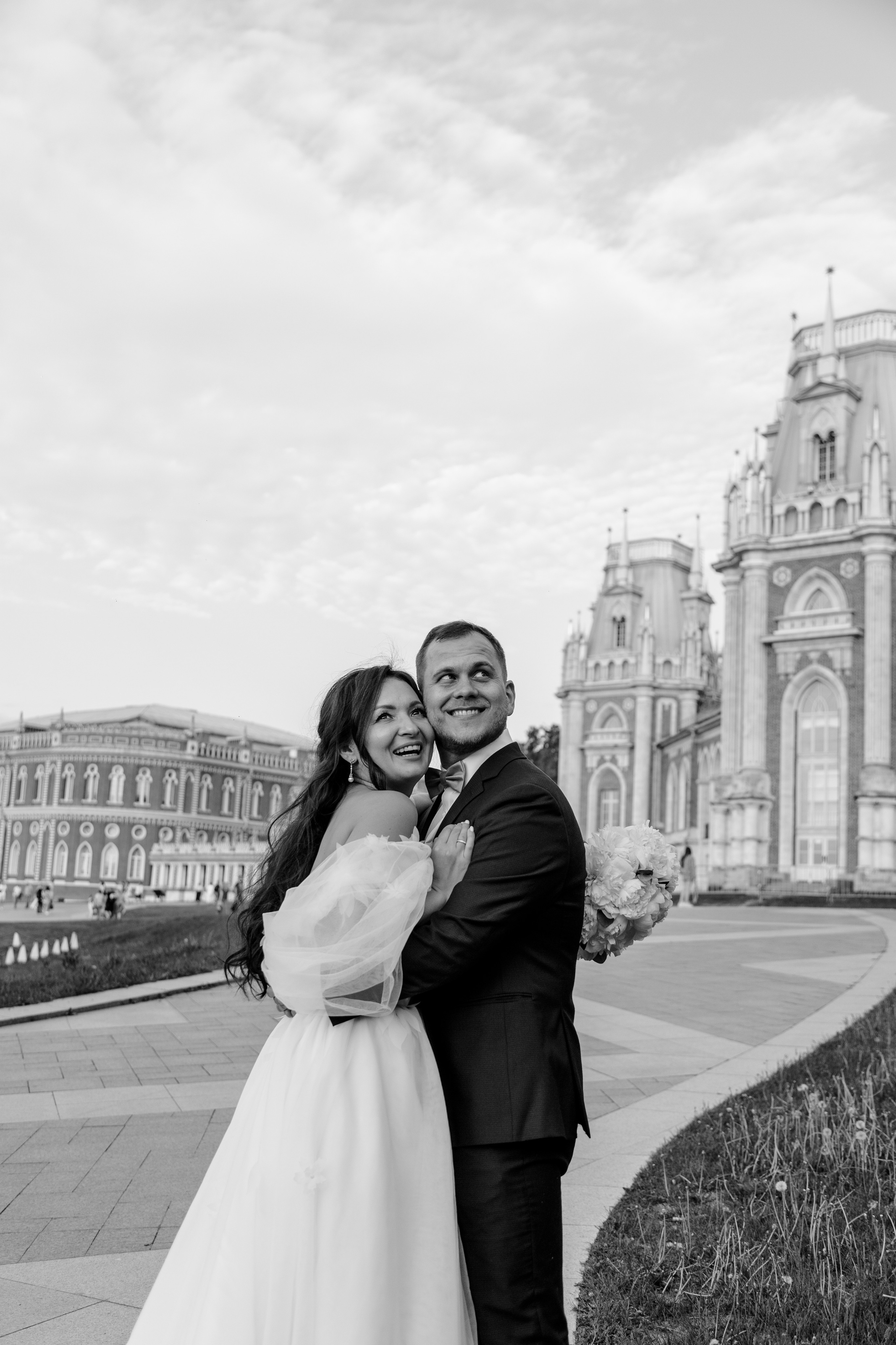 Artem & Yulia. Wedding, family and portrait photographer in Portland
