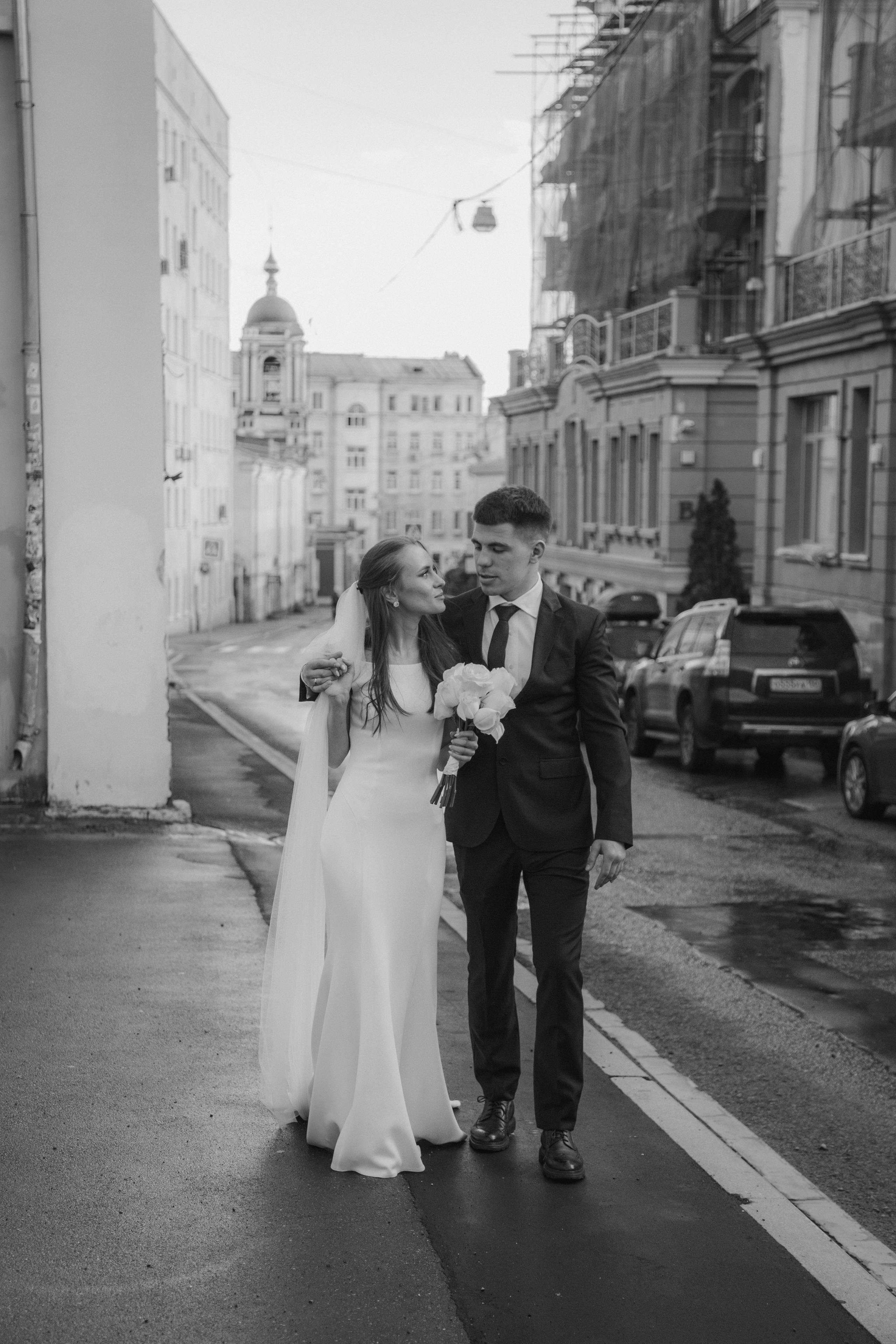 Tima & Inessa. Wedding, family and portrait photographer in Portland