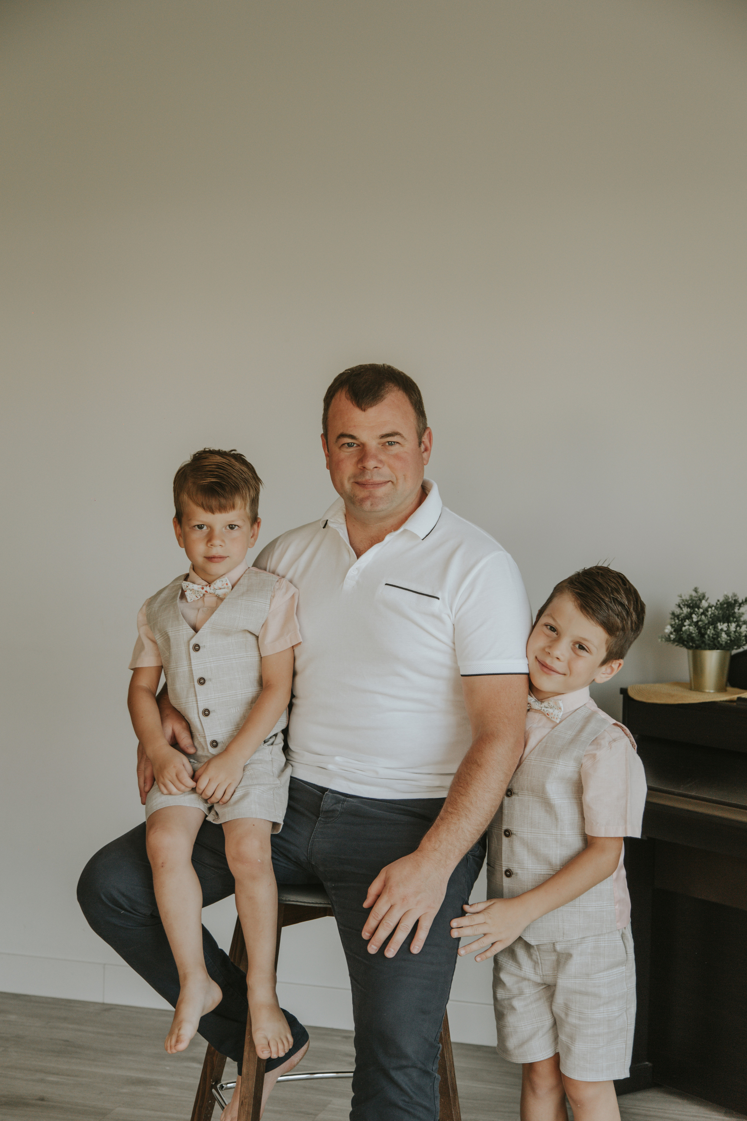 Kryachovs. Wedding, family and portrait photographer in Portland