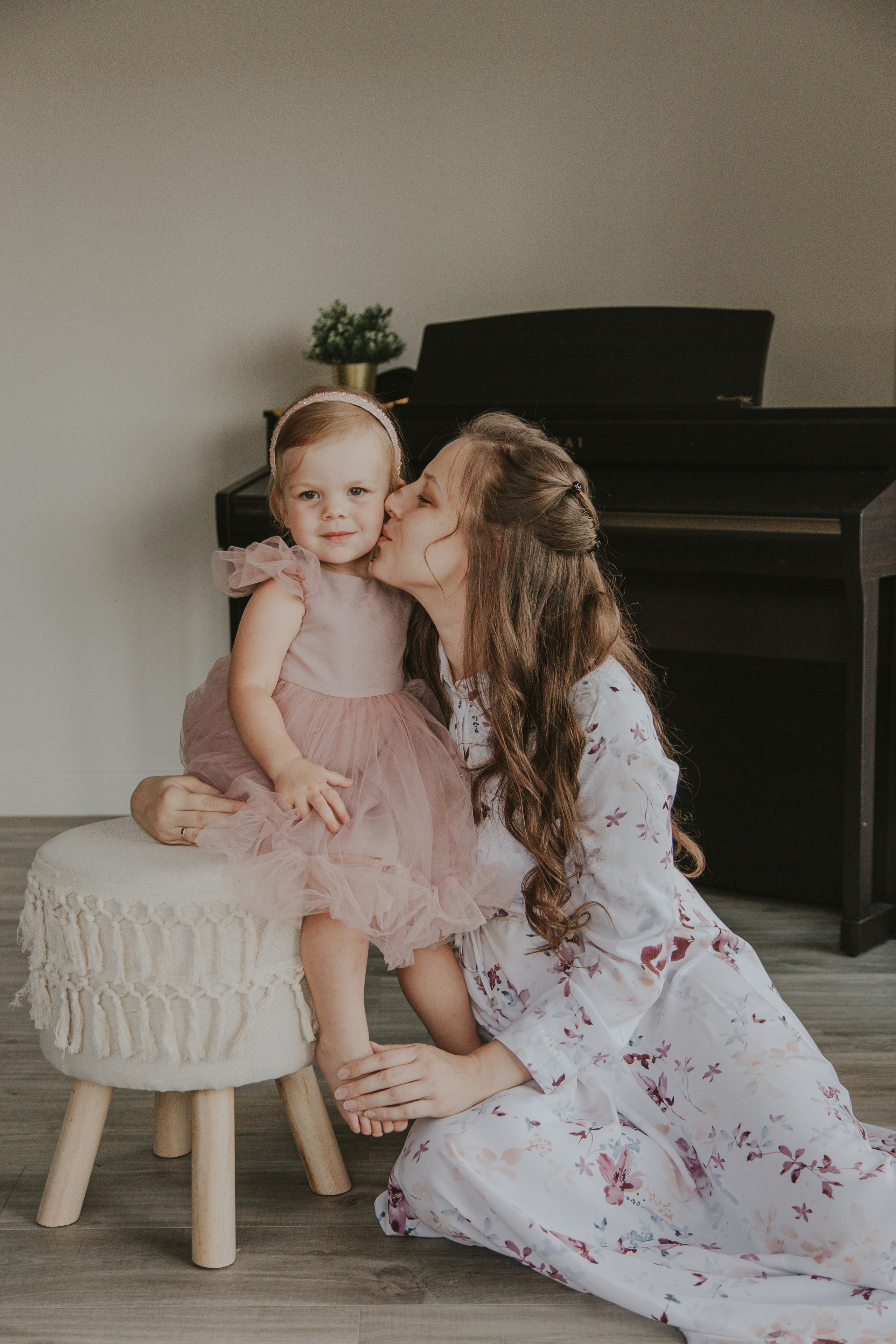 Kryachovs. Wedding, family and portrait photographer in Portland