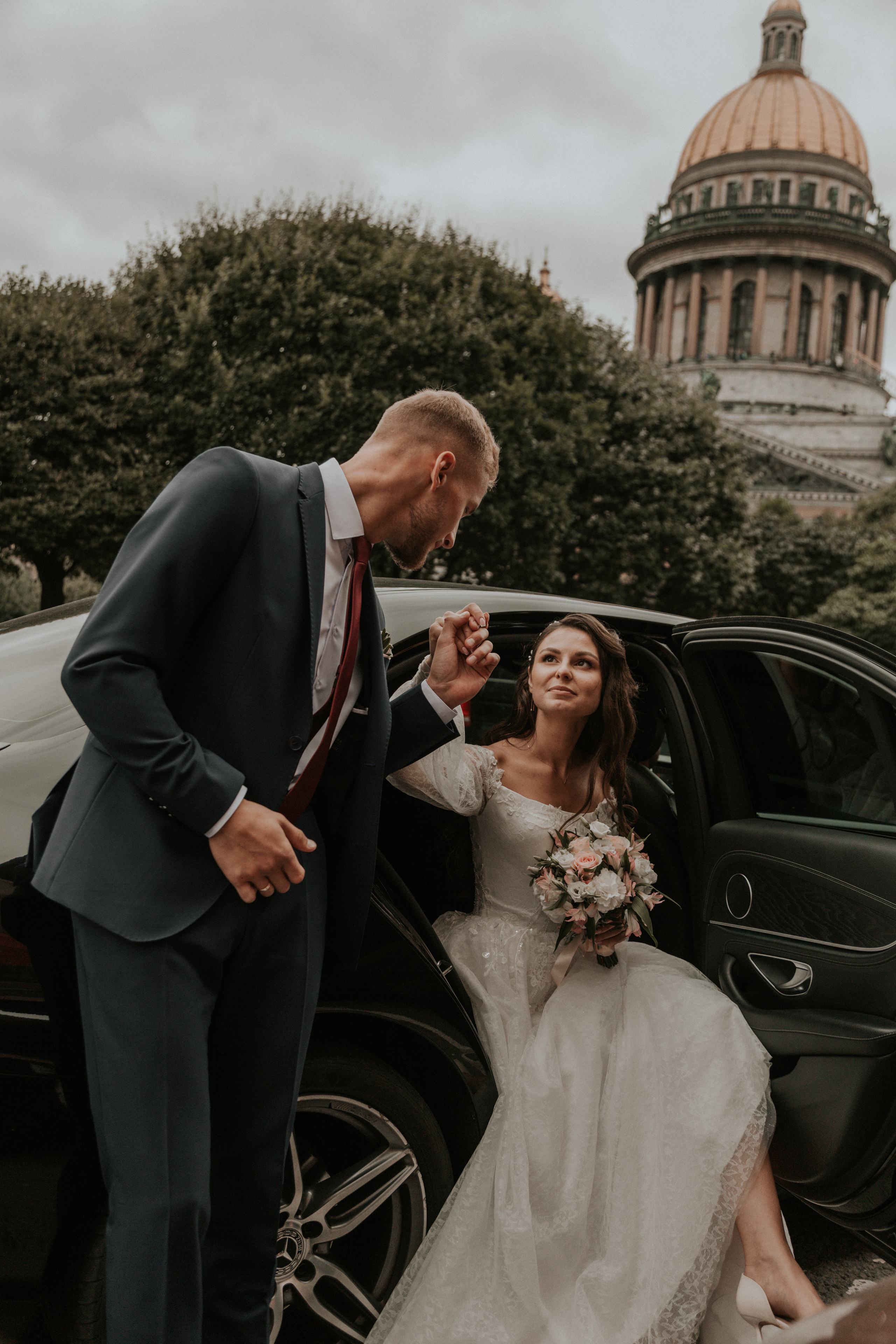 Evgeny & Karina. Wedding, family and portrait photographer in Portland