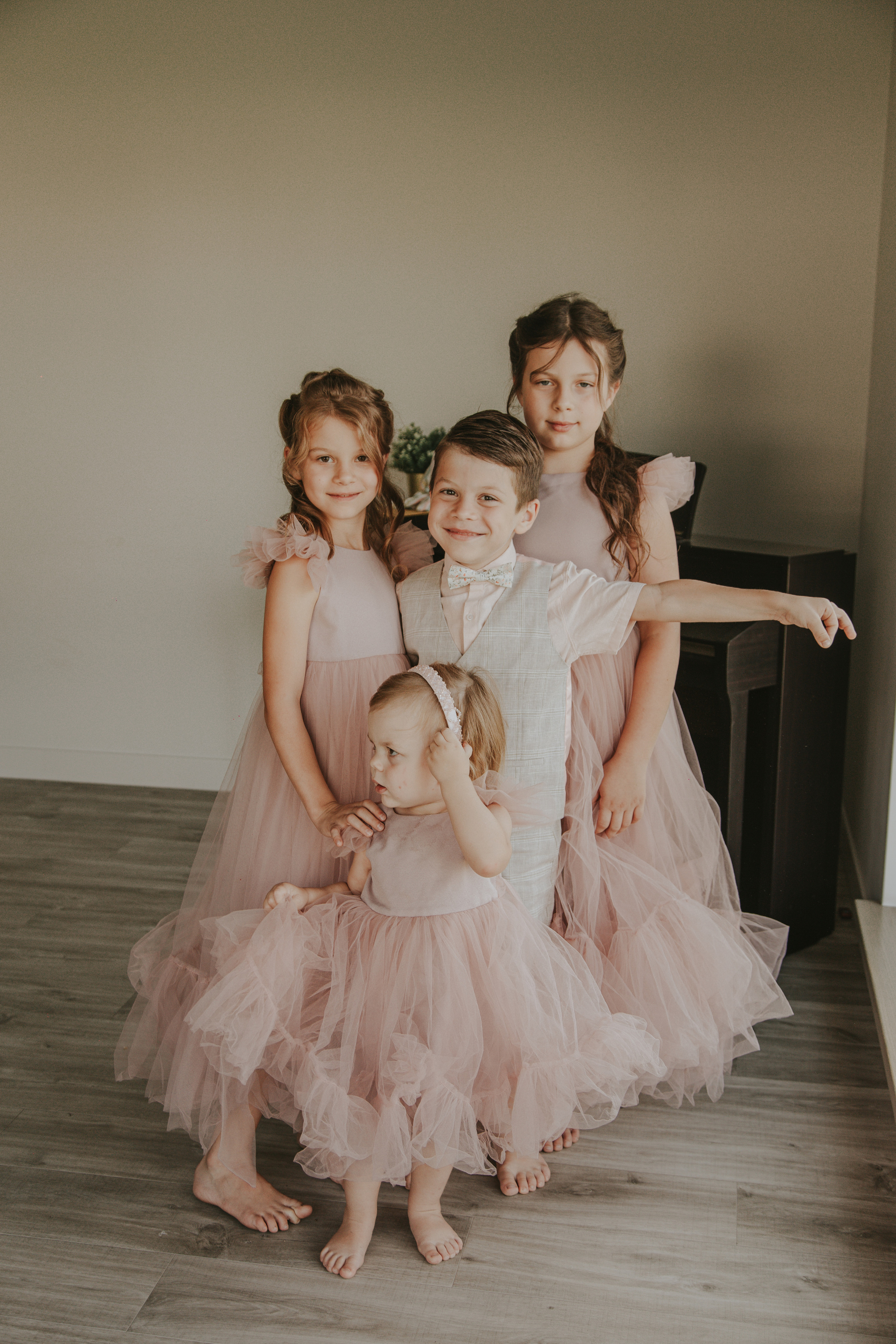 Kryachovs. Wedding, family and portrait photographer in Portland