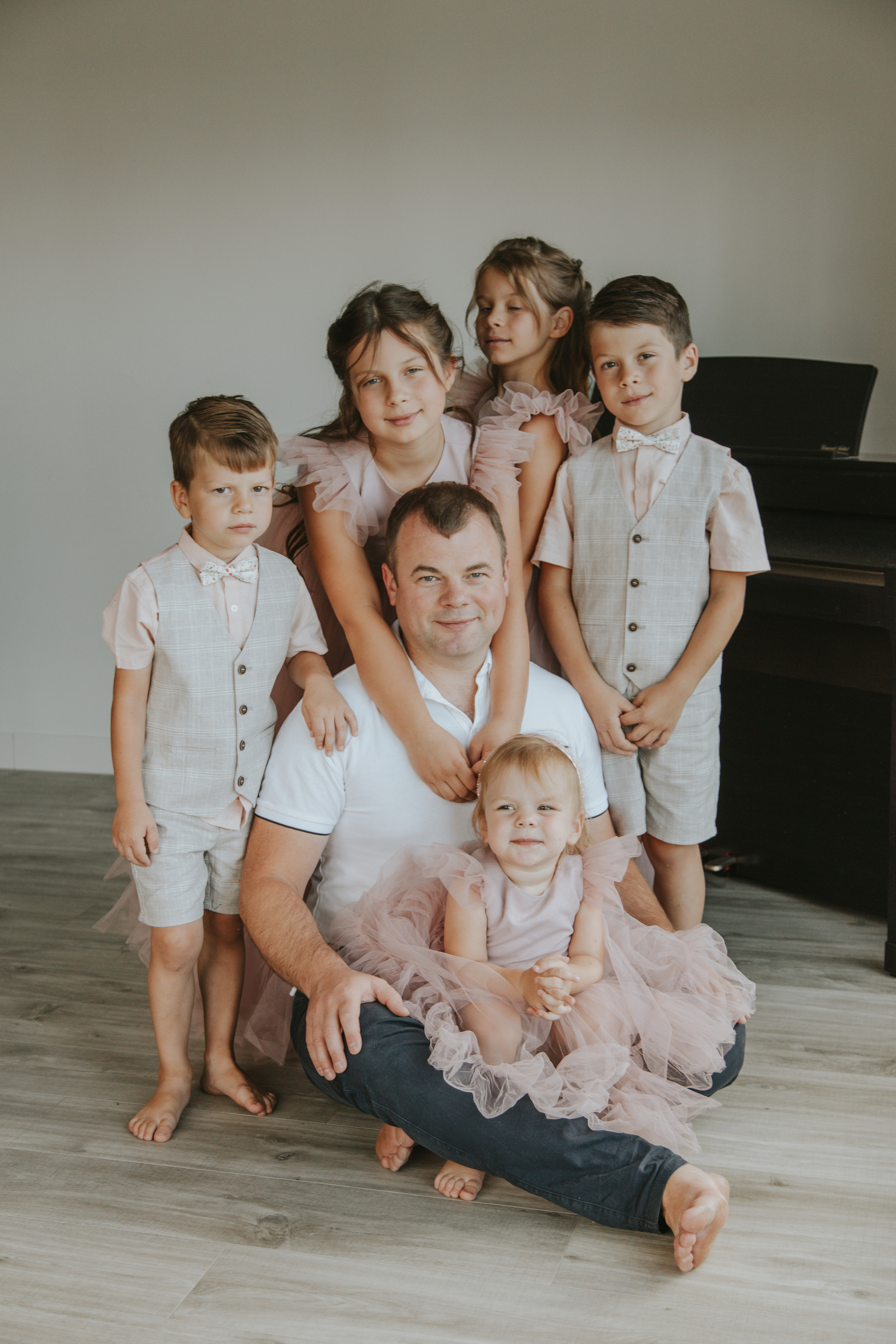 Kryachovs. Wedding, family and portrait photographer in Portland