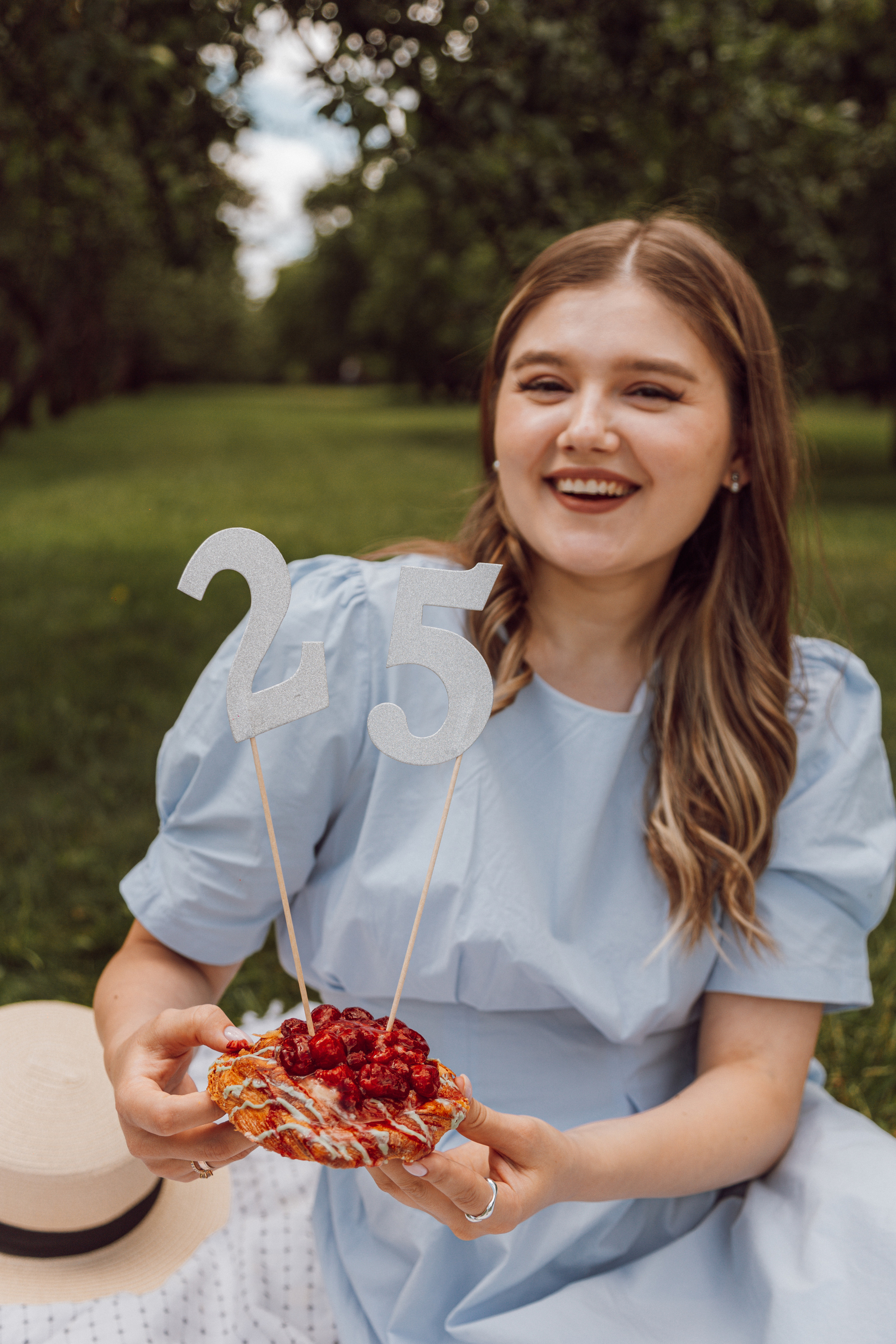 Khena. Wedding, family and portrait photographer in Portland