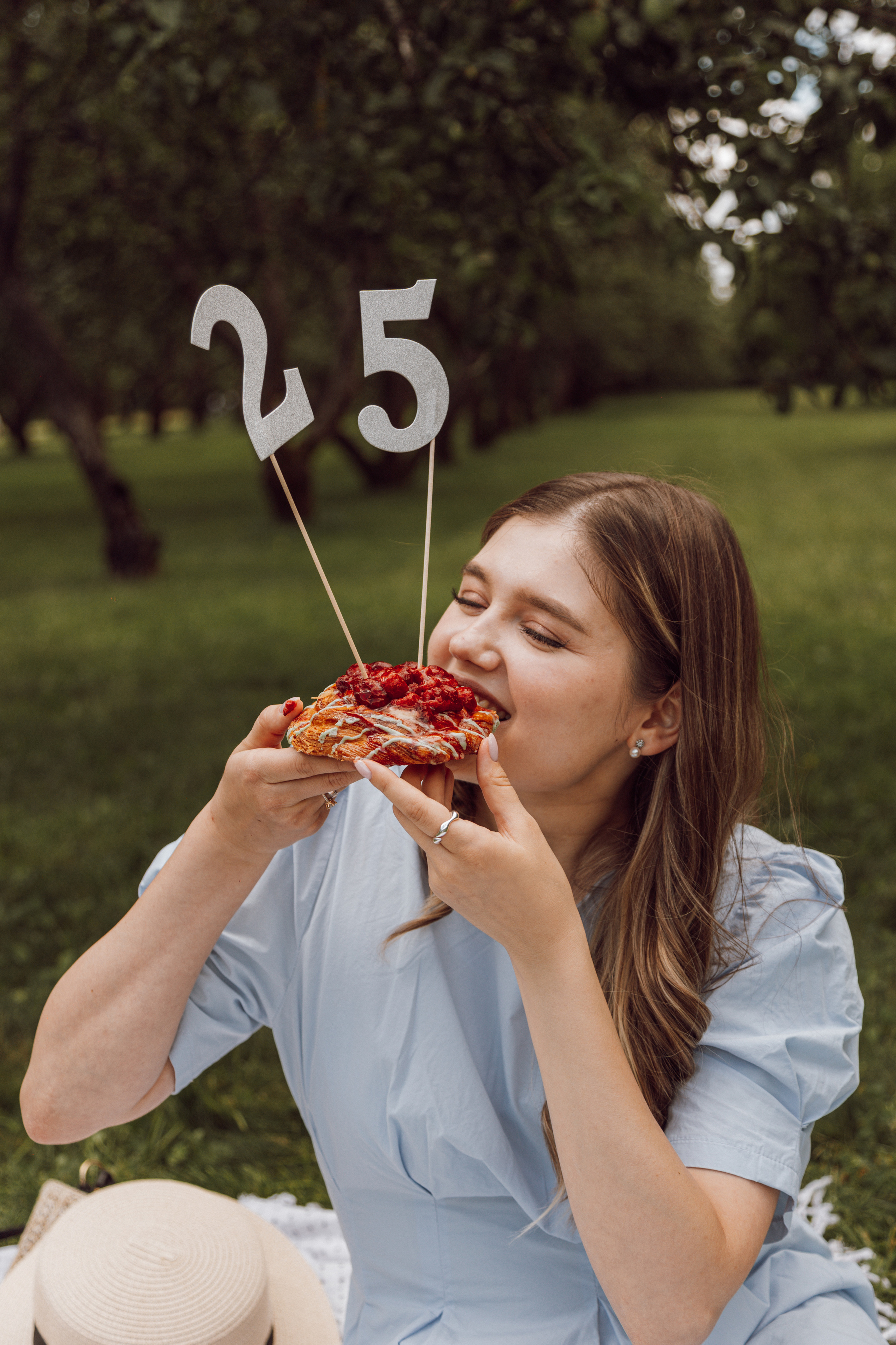 Khena. Wedding, family and portrait photographer in Portland