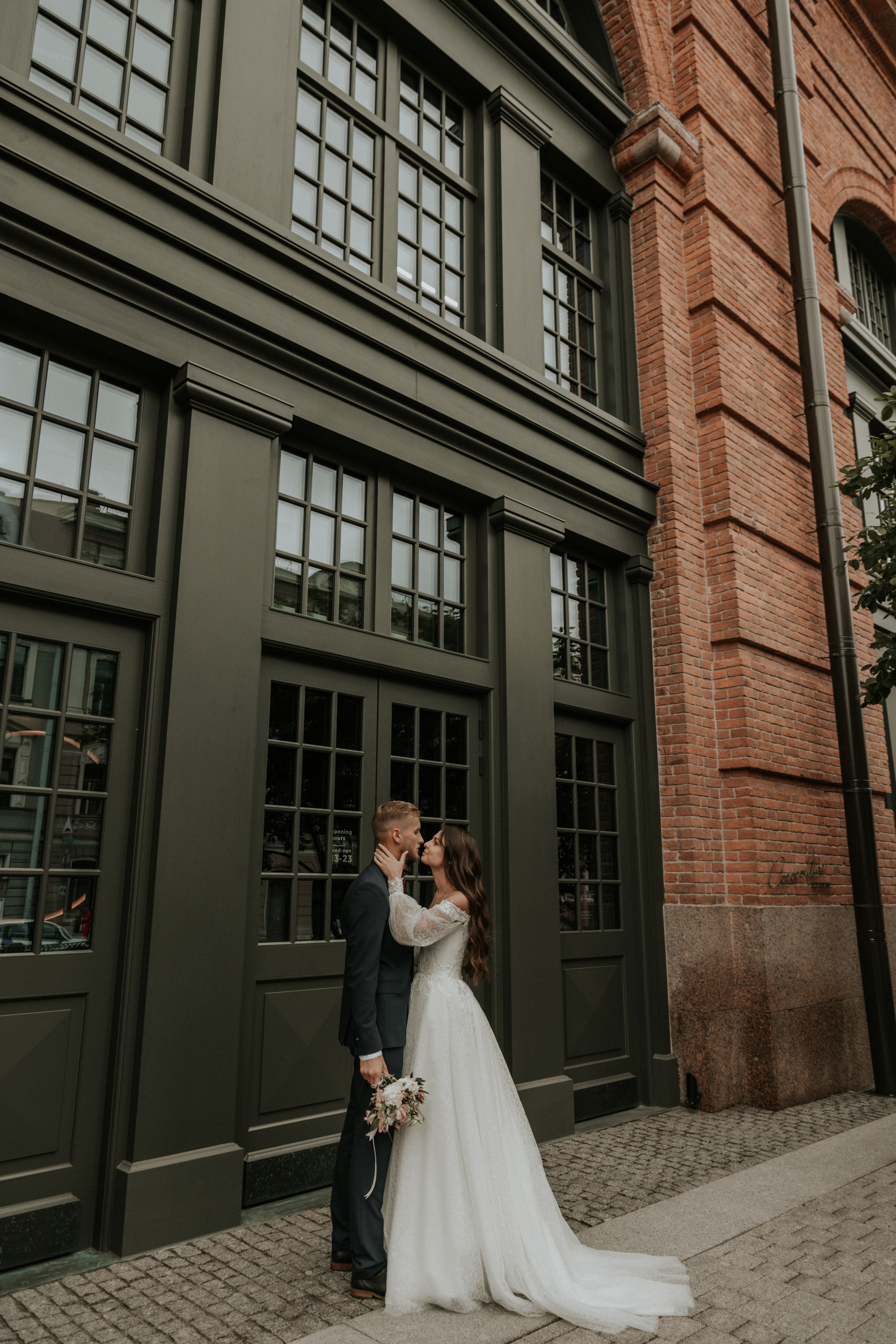 Evgeny & Karina. Wedding, family and portrait photographer in Portland