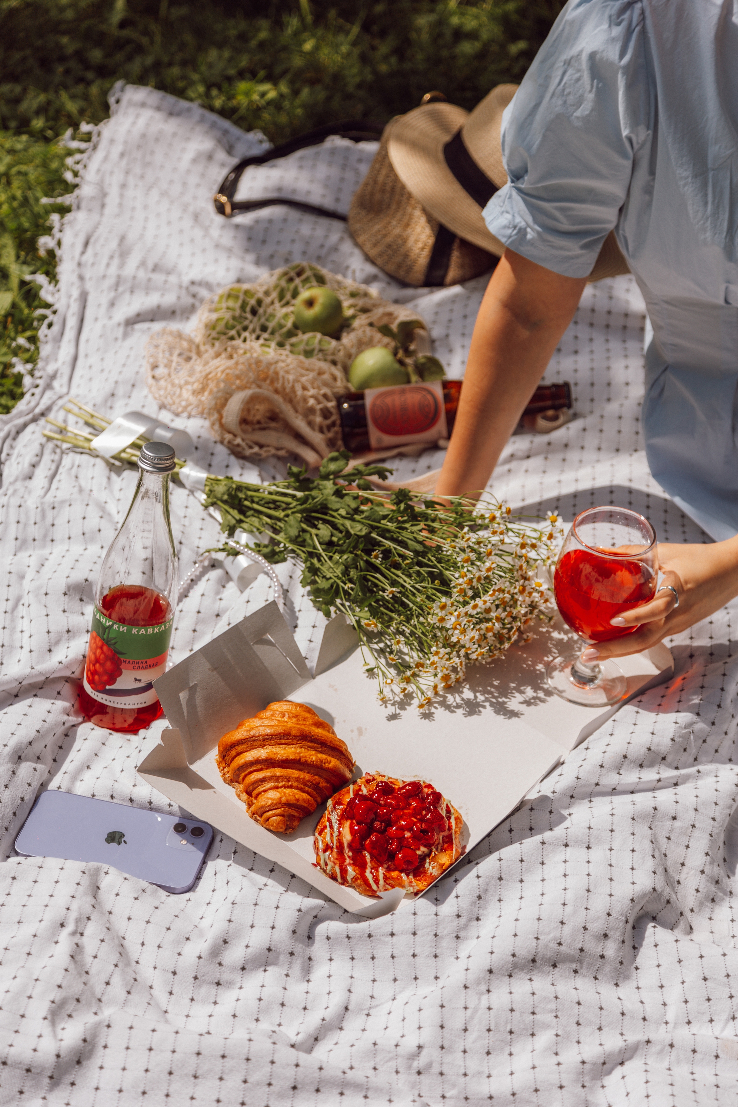 Khena. Wedding, family and portrait photographer in Portland