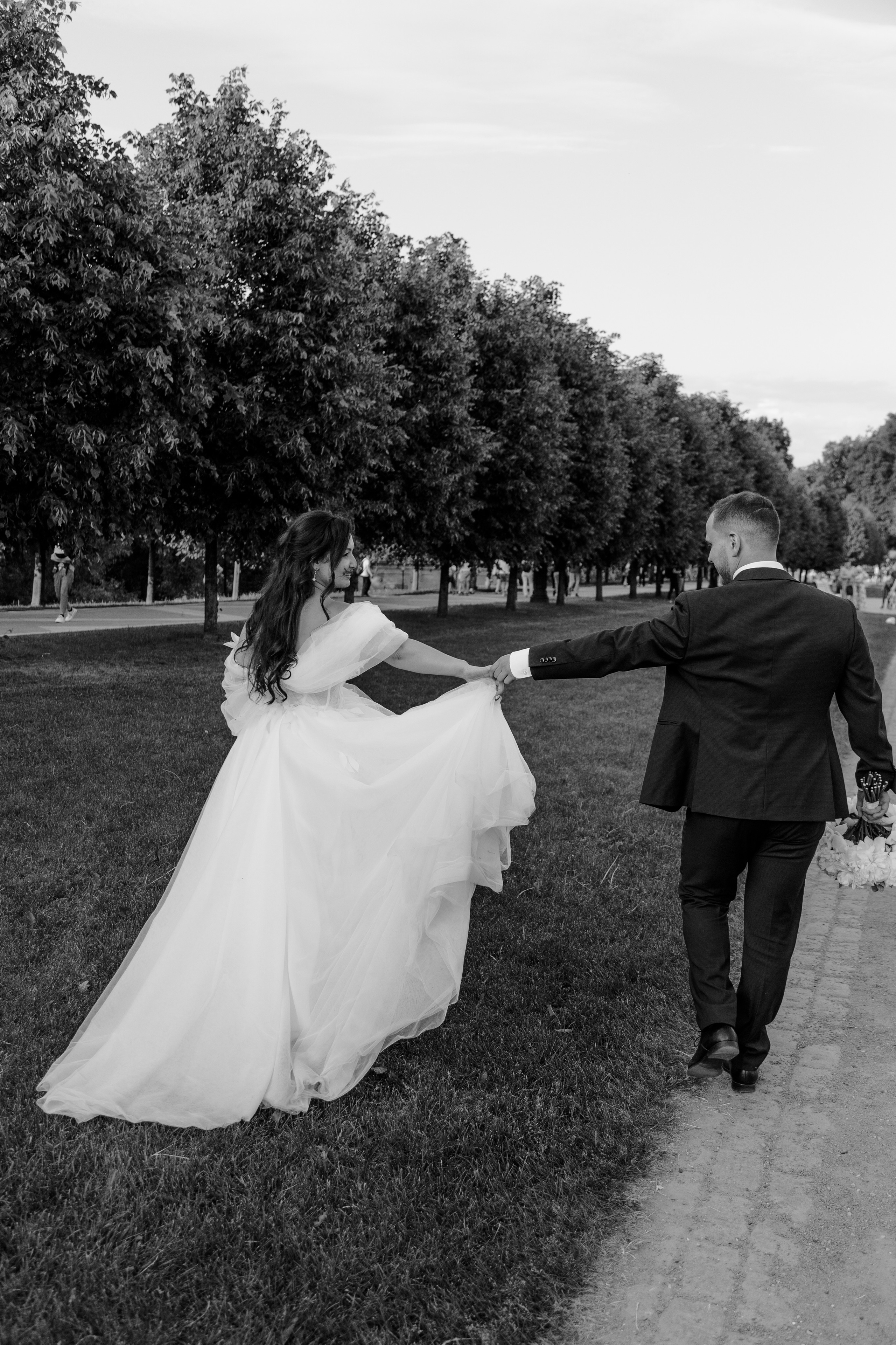 Artem & Yulia. Wedding, family and portrait photographer in Portland