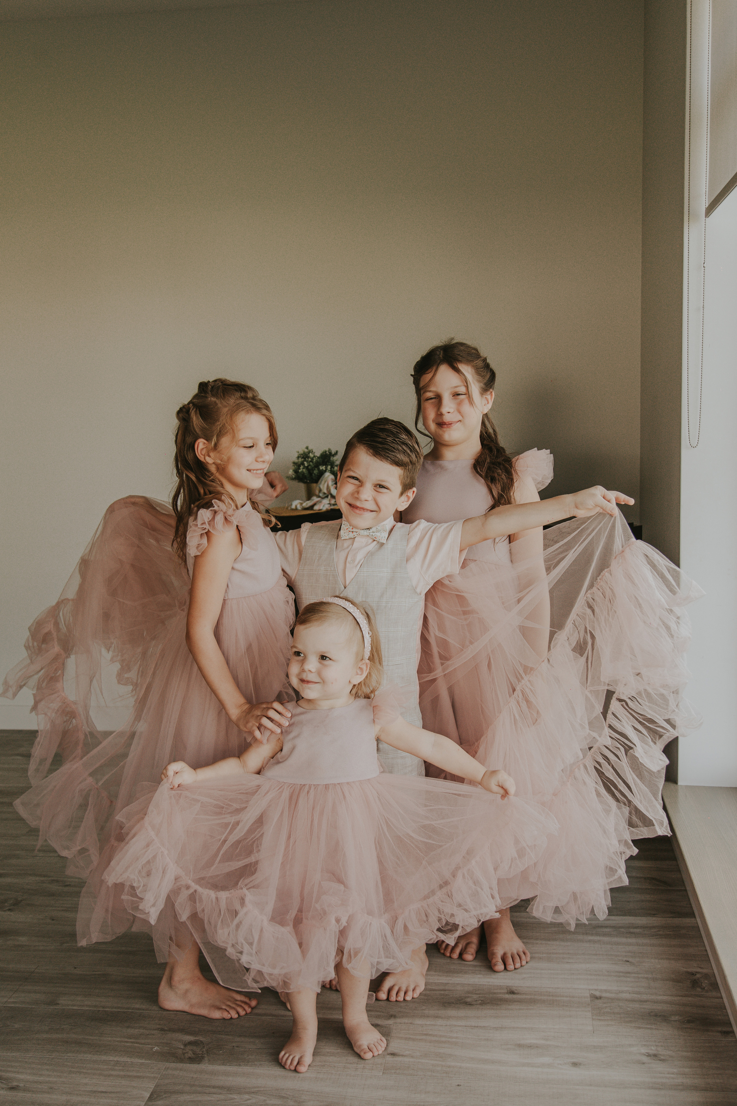 Kryachovs. Wedding, family and portrait photographer in Portland