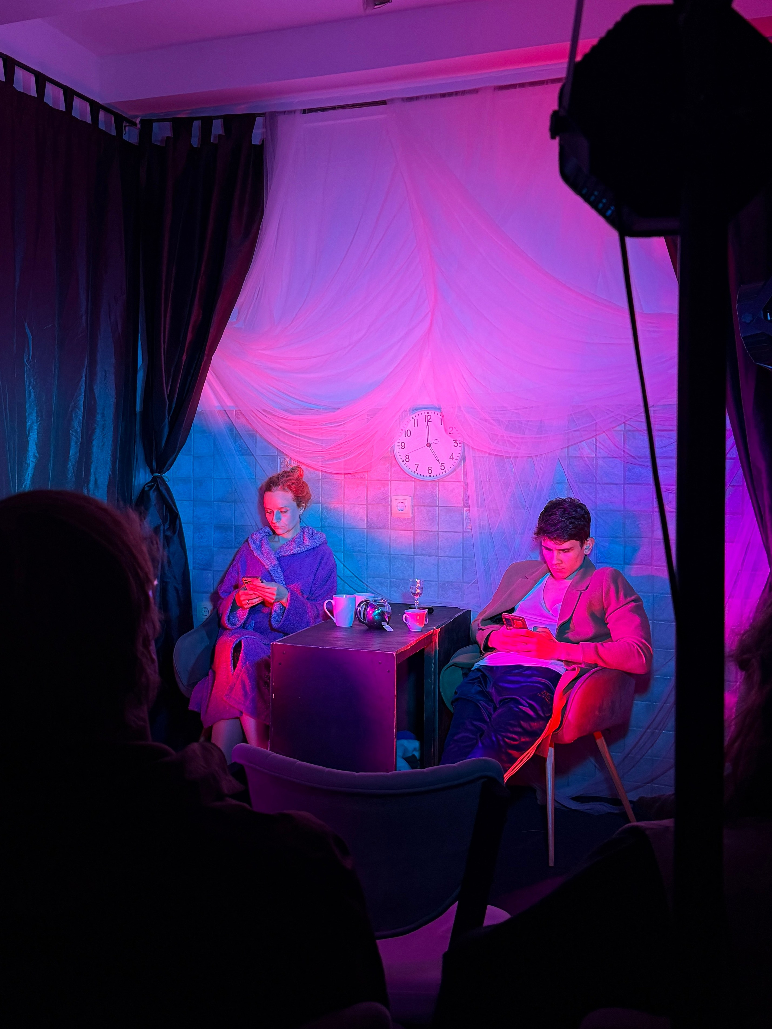 Фоторепортаж вистави у Будві. Портретний фотограф Альона Новгородцева