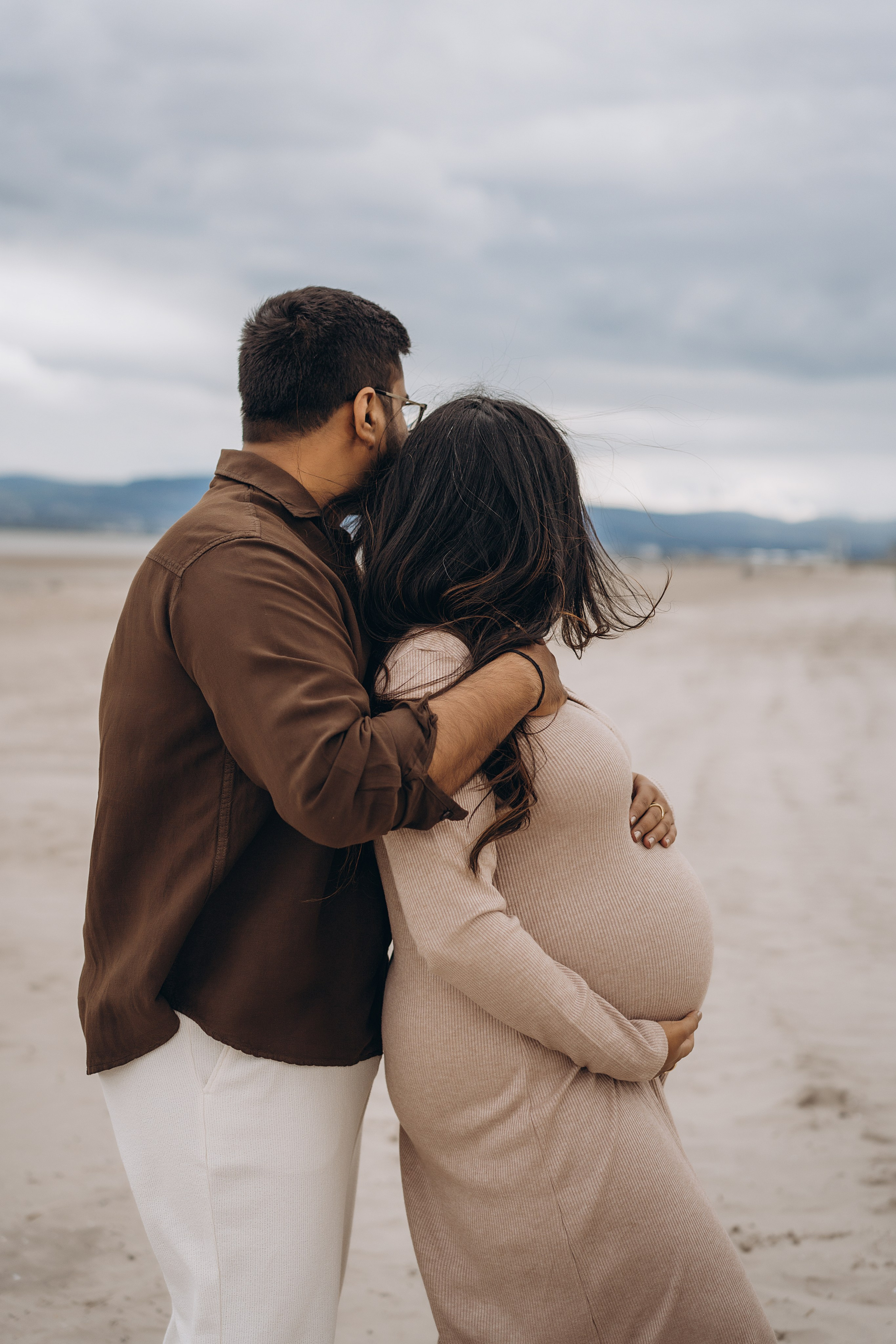 Meera: Bull island. Maternity/Love story/Wedding photographer