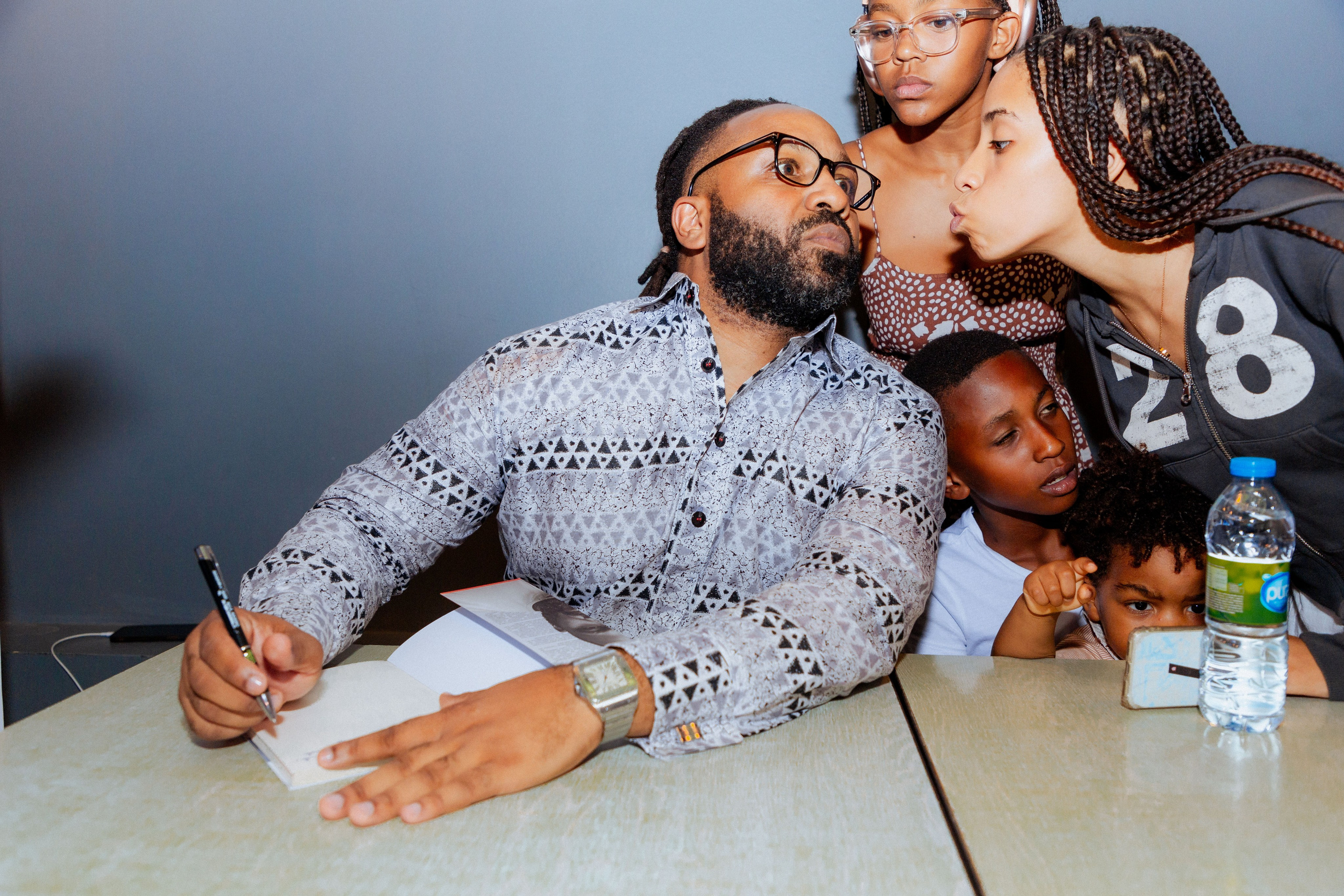 Lançamento do livro — MV