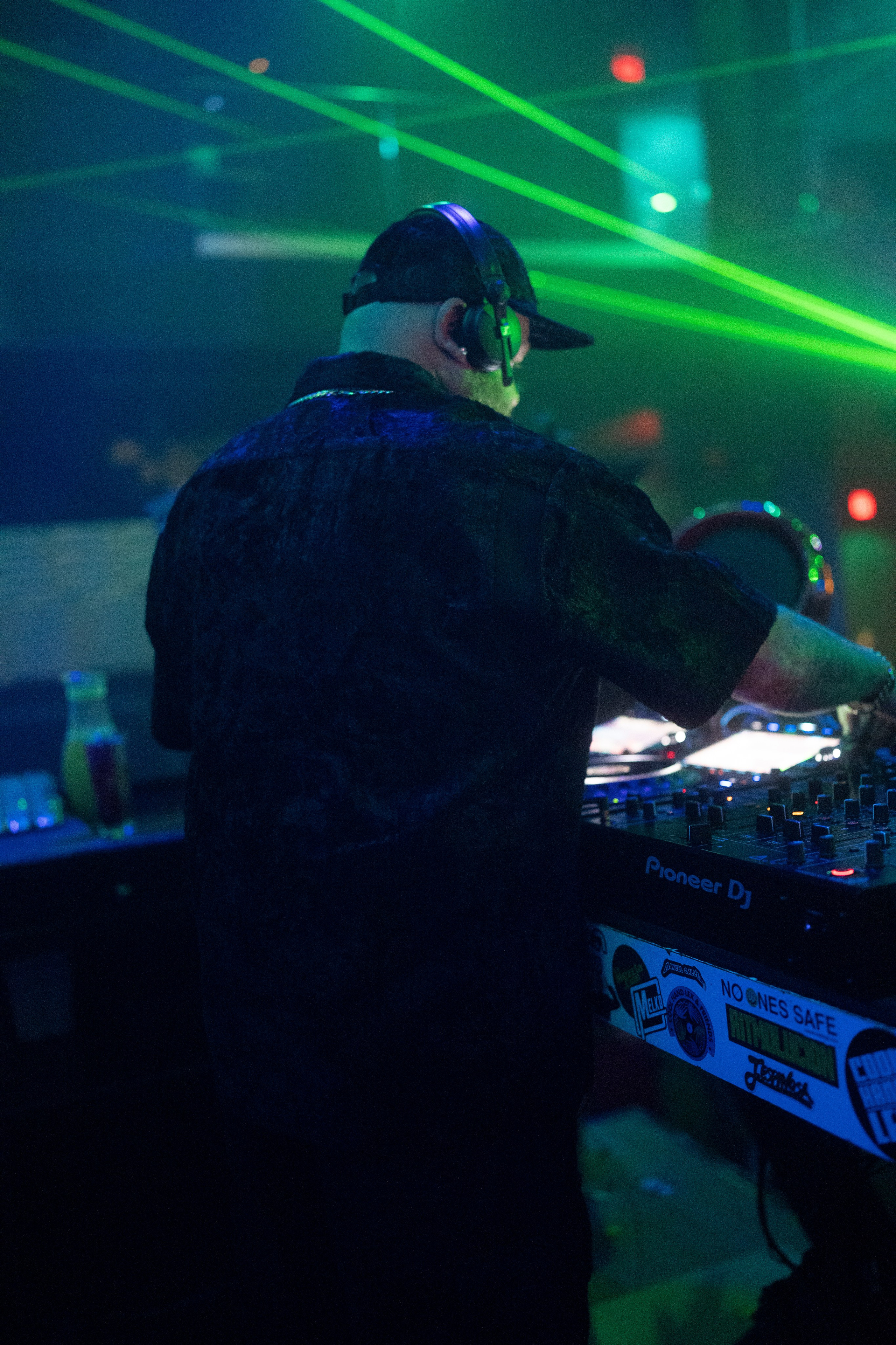 Aliens On Mushrooms & INVY Present: Shiba San. Ke’Ondris