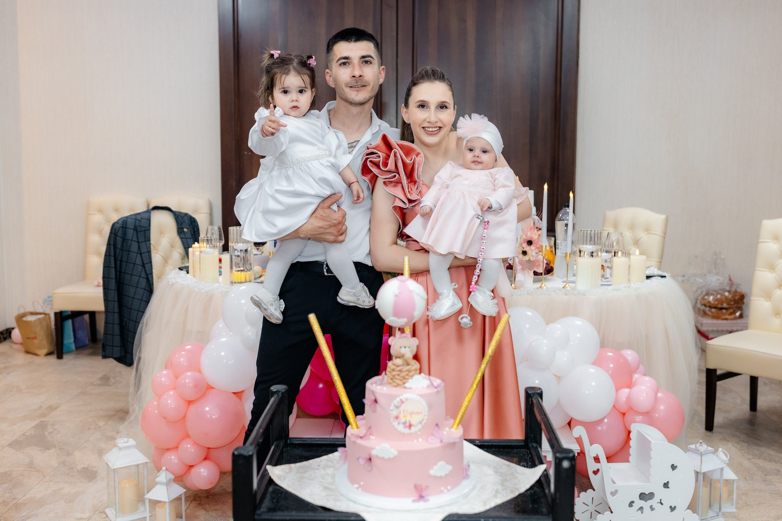 fotograf botez Miruna Parascheva, fotografie botez Botoșani, fotograf Alin Chirilă, amintiri botez, fotografii botez, botez Miruna Parascheva, fotograf copii, fotografie botez în Botoșani-alt="botez Miruna Parascheva, fotografie botez Alin Chirilă, amintiri botez, fotografii emoționante botez Botoșani"-- fotografii-botez-bebelus- amintiri-botez-micuț- moment-sfânt-crestinare- fotografie-emotionanta-botez- detalii-botez-bebelusi- parinti-fericiti-la-botez- fotograf-botez-profesionist- botez-in-biserica-ortodoxa- micuț-botezat-cu-emoție- zâmbete-și-lacrimi-la-botez- bebeluș-la-cristelniță- decor-botez-colorat- botez-cu-dragoste-și-credință- emotie-pura-la-botez- fotograf-botez-botosani- botez-iasi-suceava-fotograf- amintiri-nepretuite-botez
