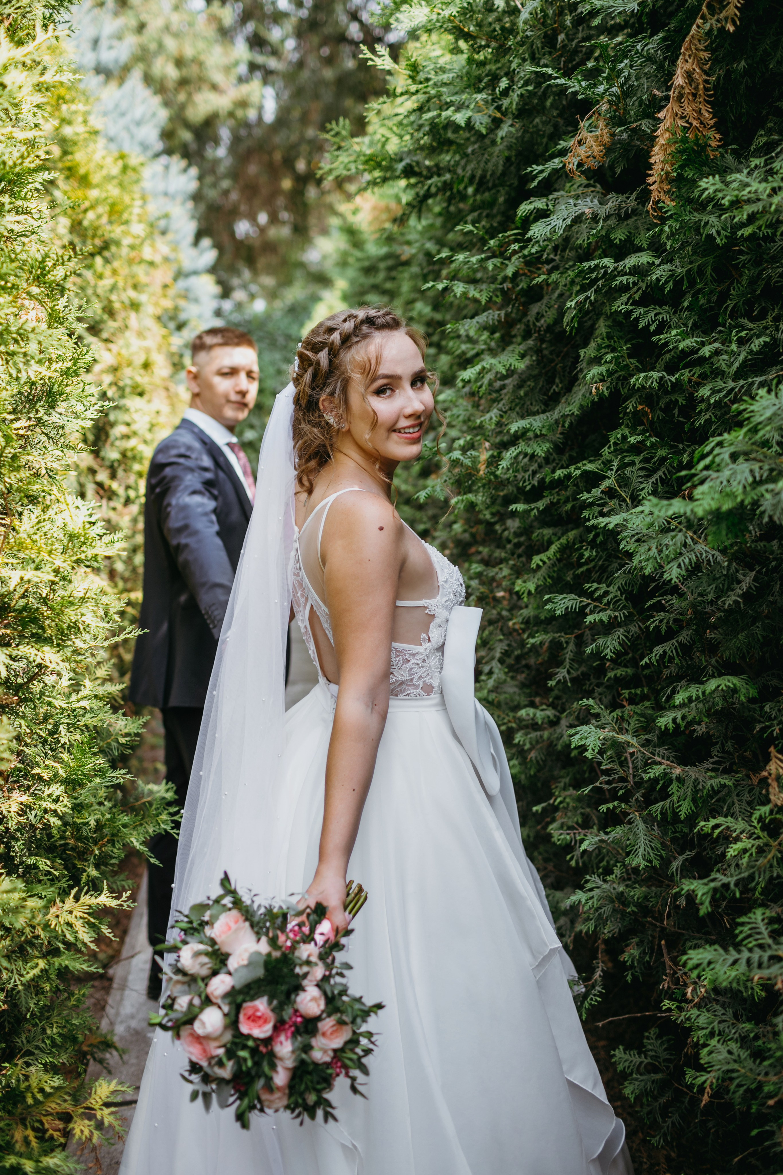 Свадебная фотоссесия для молодоженов в Бишкеке. Фотограф в Бишкеке Оксана Шувалова