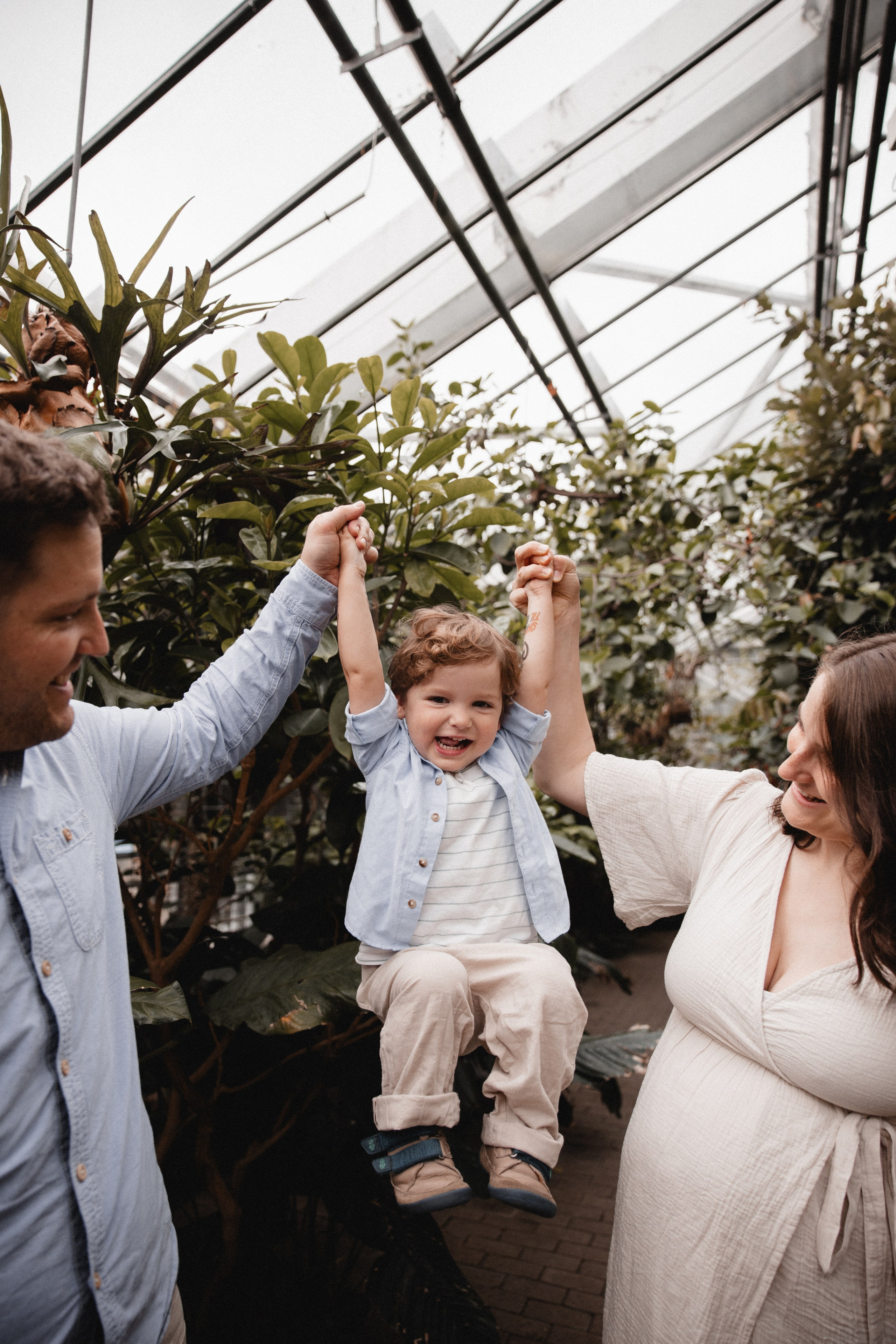 Babybauch Shooting im Botanischen Garten Bochum | Reiche Fotografie. Hochzeitsfotografin Bochum | Halyna Reiche Fotografie NRW