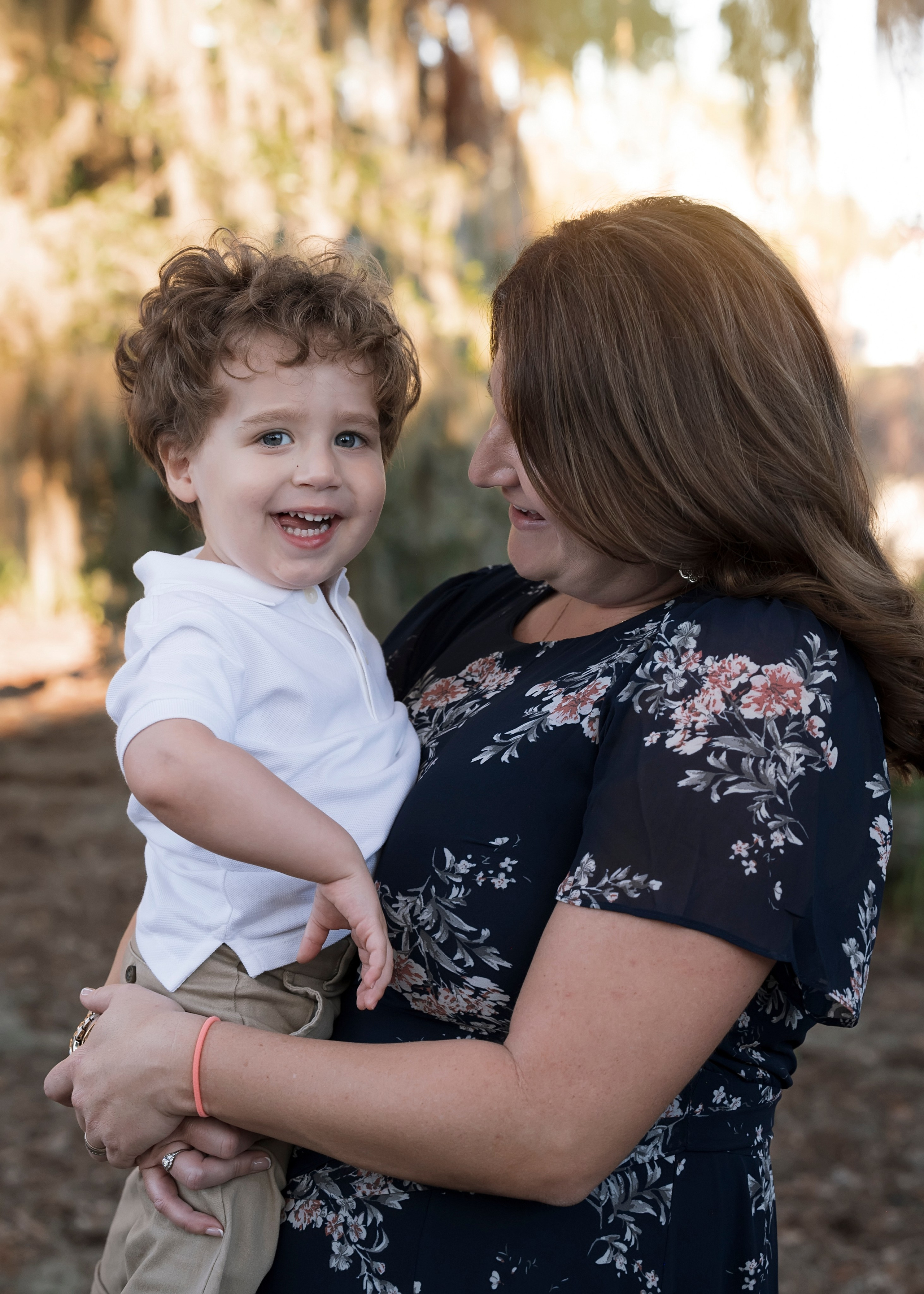 Family session outside. Portrait, kids and family photographer in Wesley Chapel Alina Alice Osipova