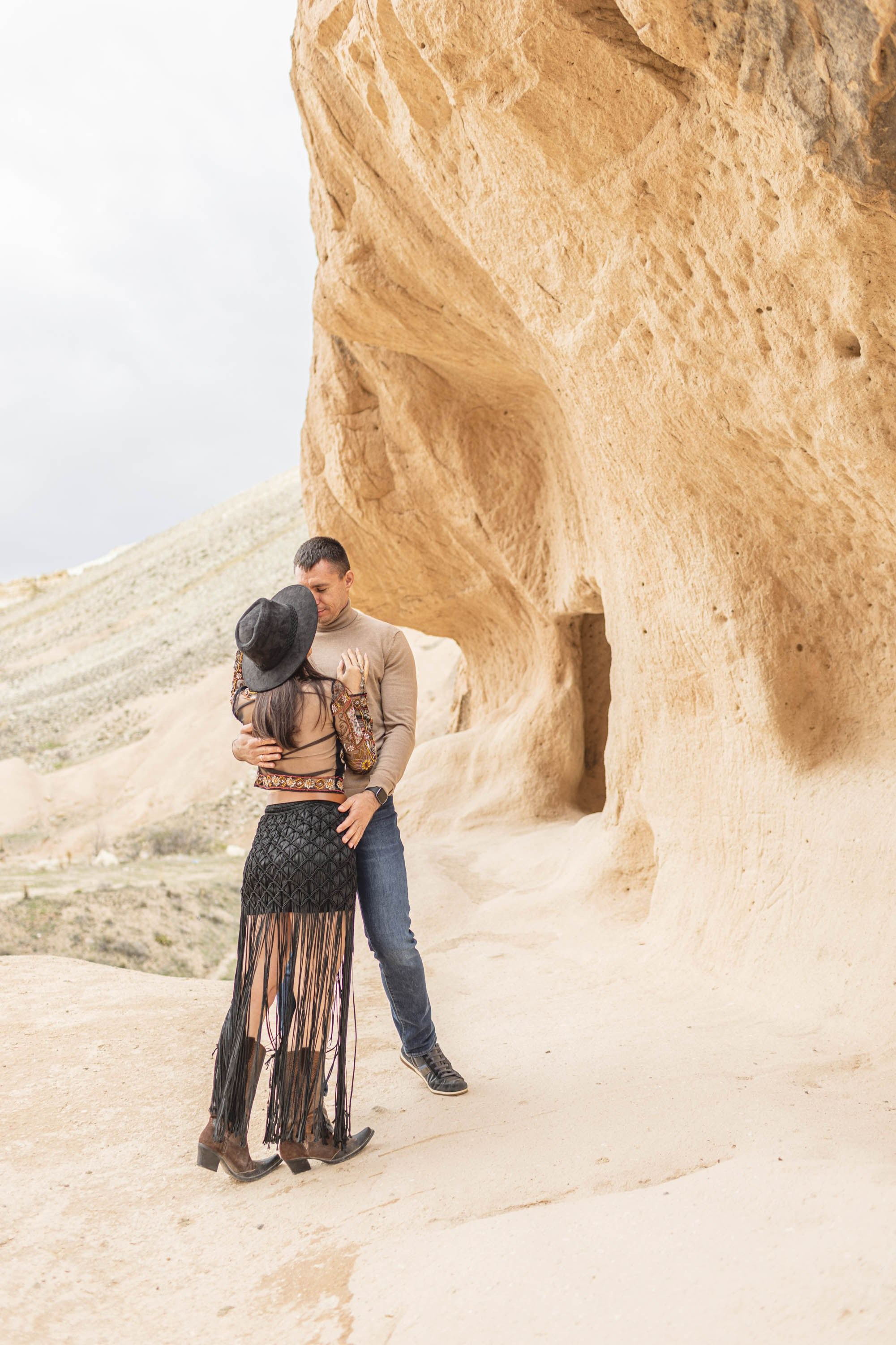 Stylish Photoshoot in the Charming Streets and Valleys of Cappadocia. Julia Ganch I Fashion Wedding Photography I Cappadocia Turkey