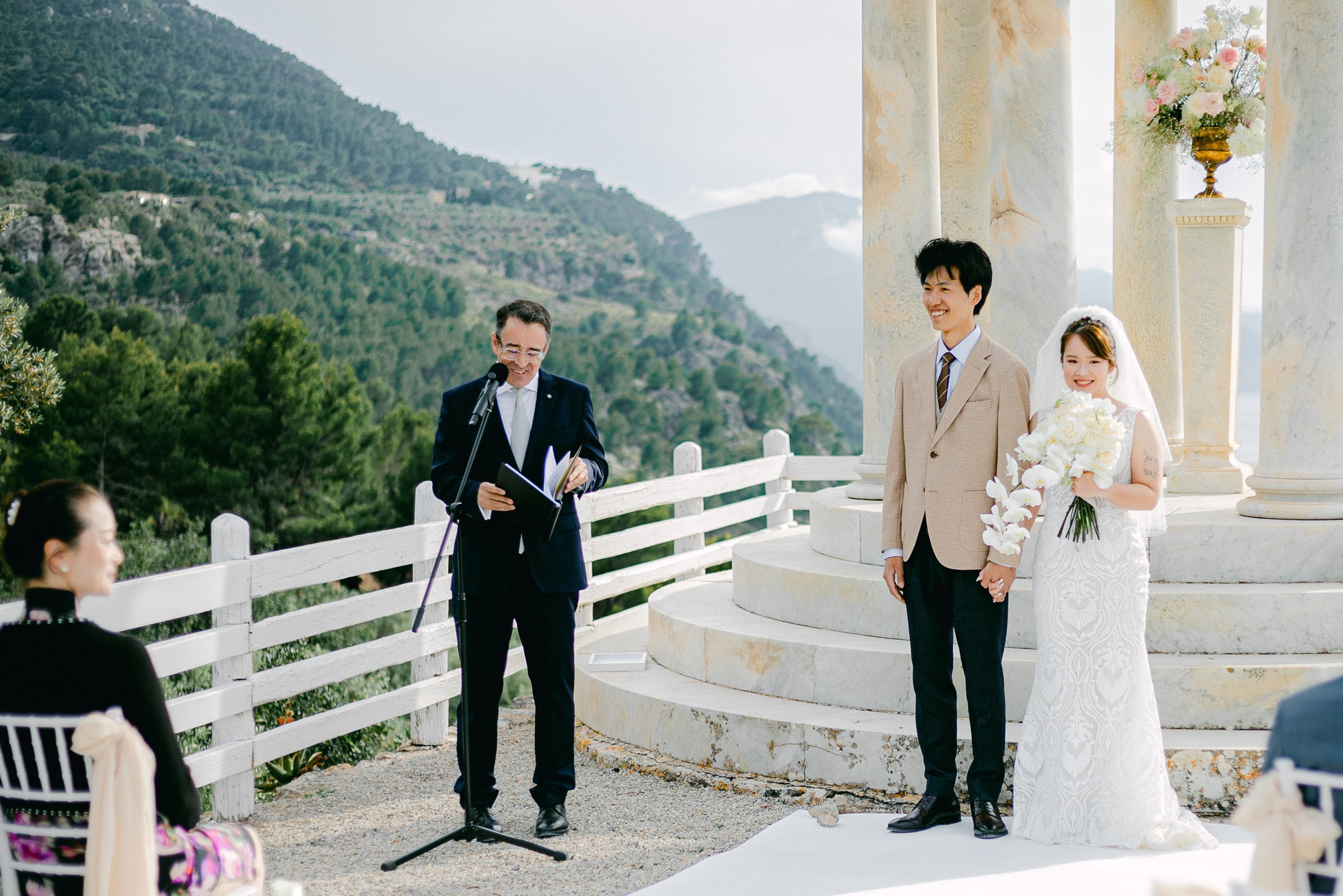 Chenyi & Tiangseng. Wedding Celebrant in Mallorca Iban Collin