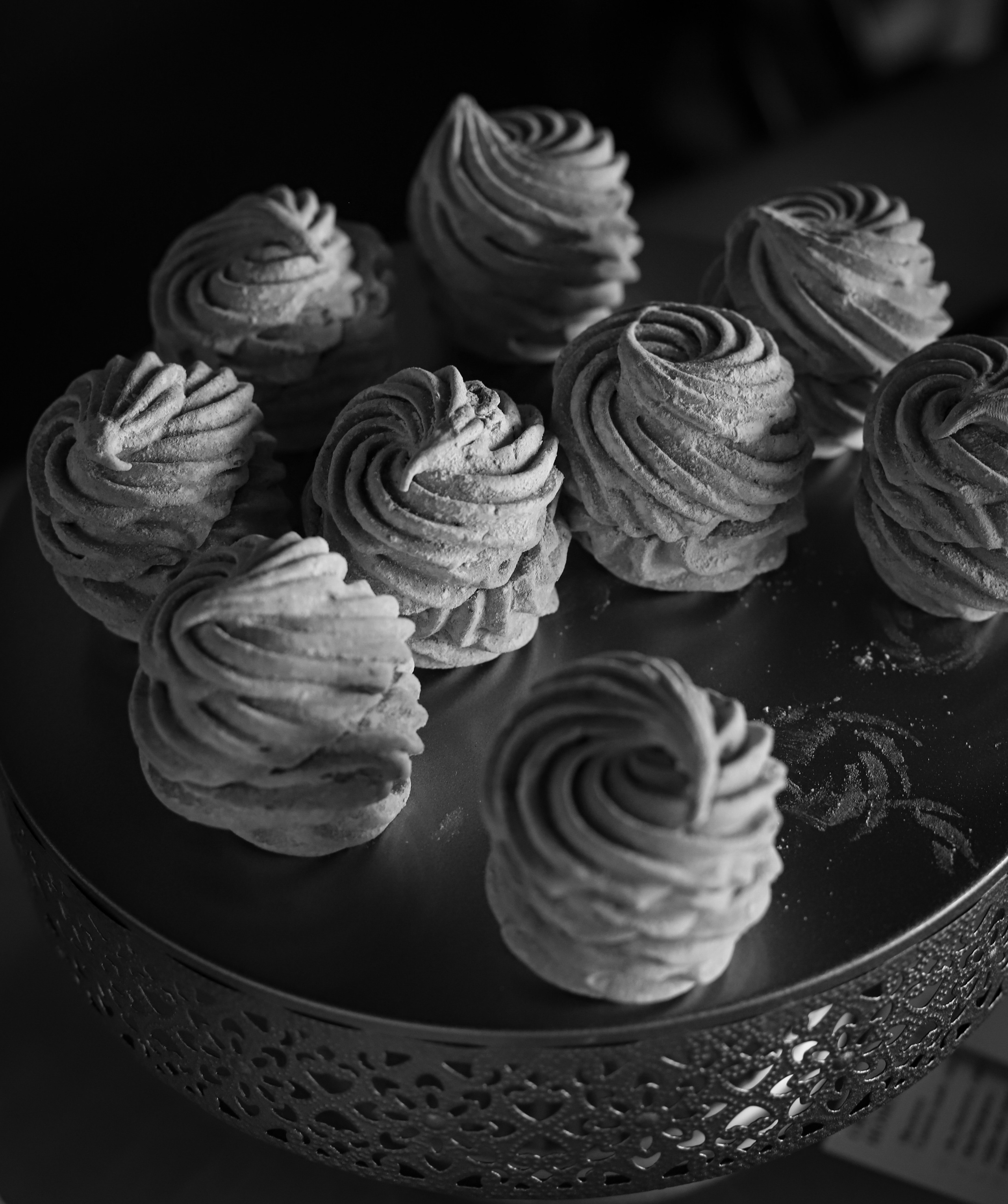 Пляшки для перемоги. VALERIIA VIUNOVA individual shooting\love story\event\brand