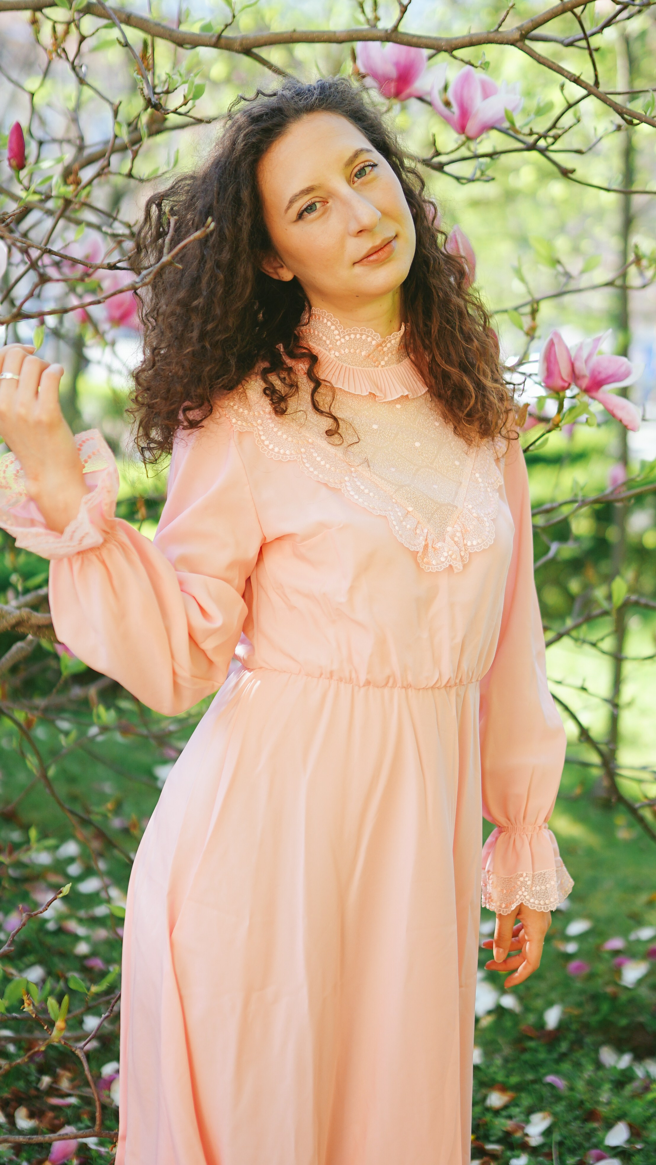 Fotografie de Portret Brașov | Artist Mădălina Beda. Madalina Beda- Artist vizual, fotograf, doula la nastere, consultant babywearing Brasov si in toata tara