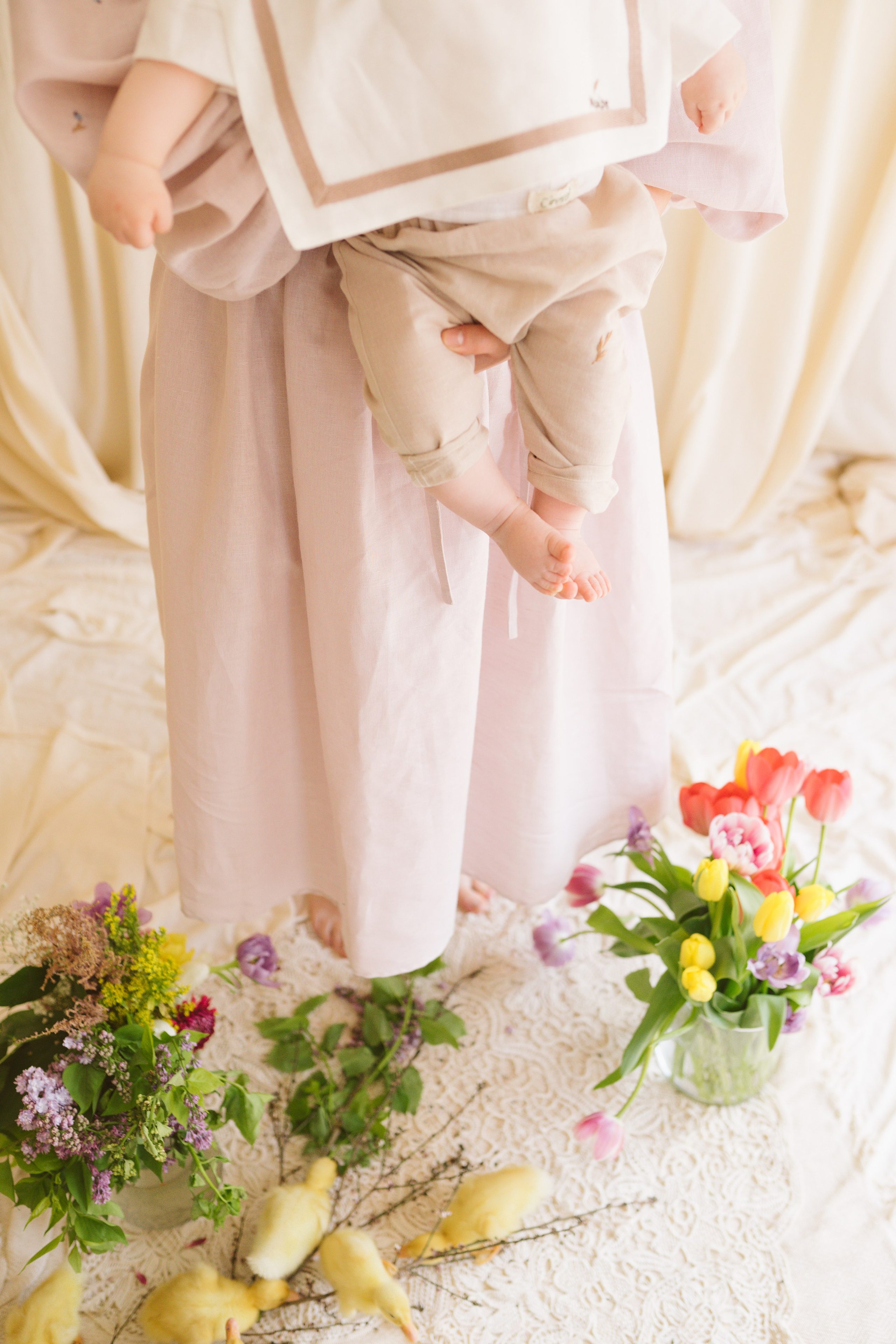 Ședințe Foto de Paște Brașov: Gălbenuș | Mădălina Beda. Madalina Beda- Artist vizual, fotograf, doula la nastere, consultant babywearing Brasov si in toata tara