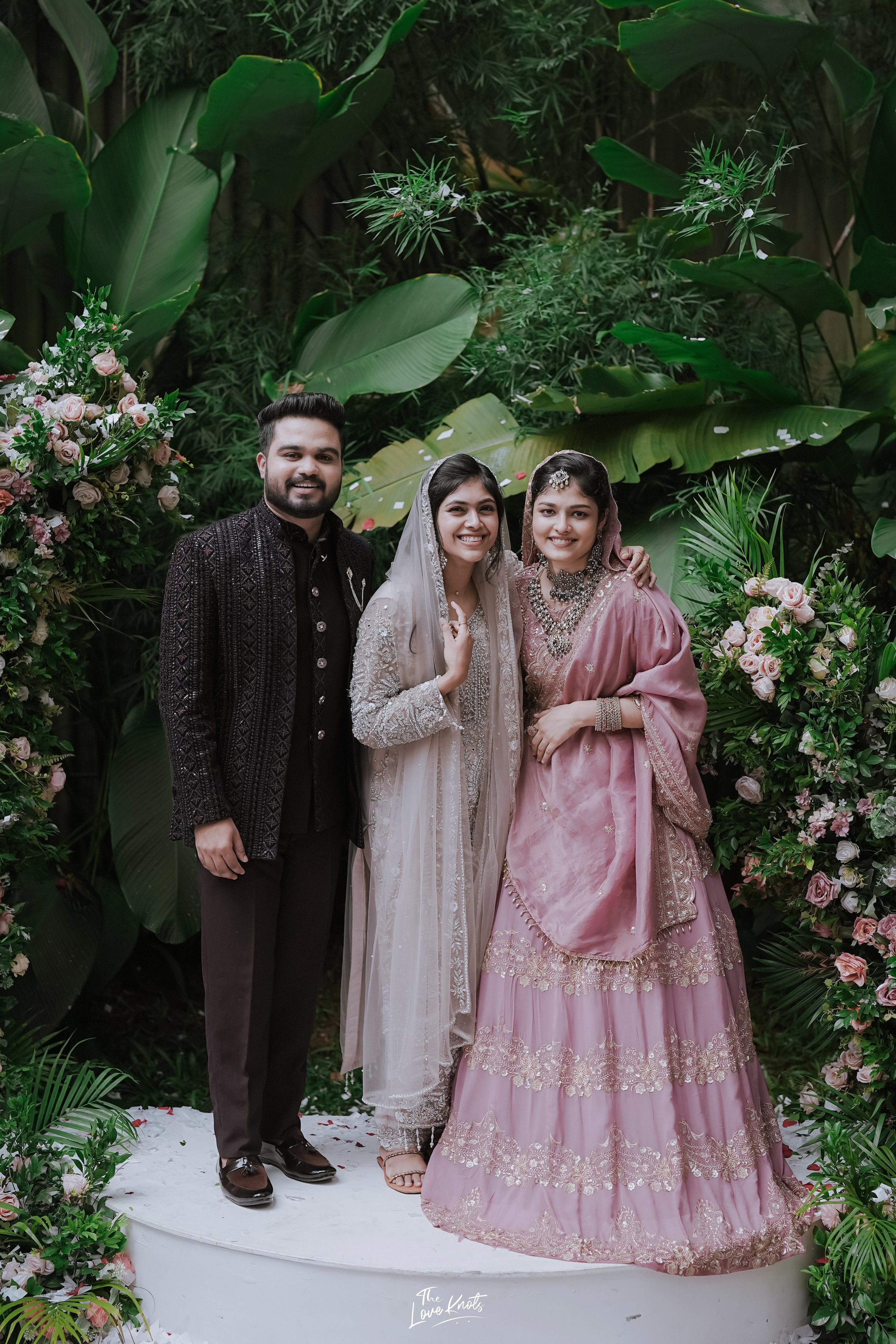 SHIBIL / RISLA. Theloveknots