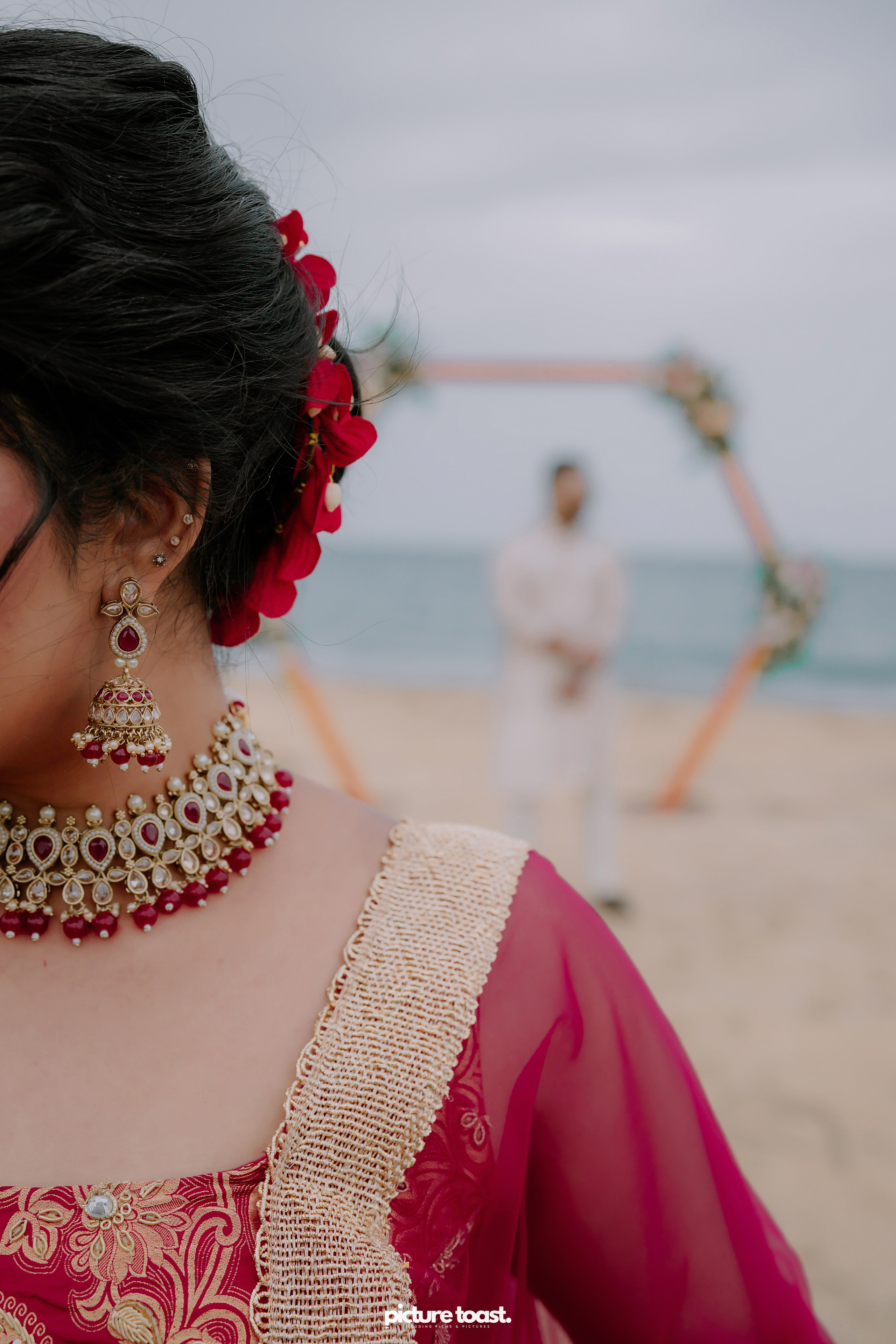 Beach Wedding! Ft. Malavika & Vishnu. Fine art Wedding Photographers in India & Canada
