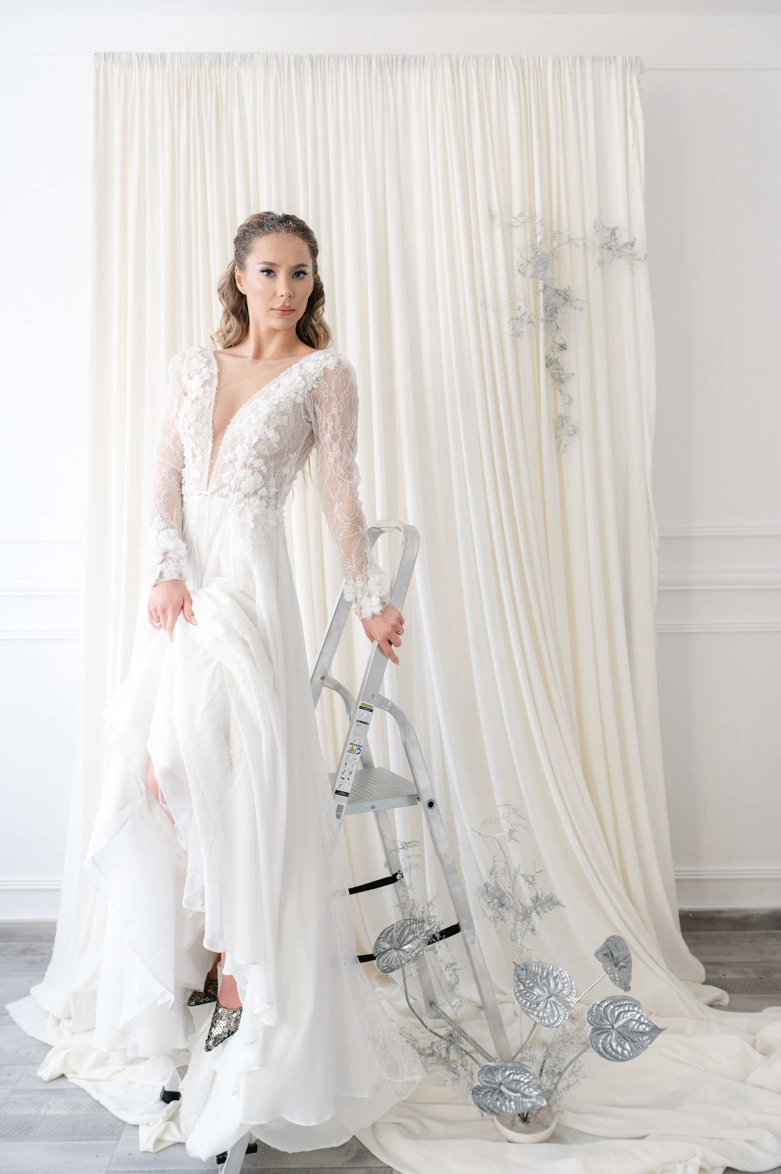 Bride with a concept silver Chrome. Alexandra Hanu Photographer