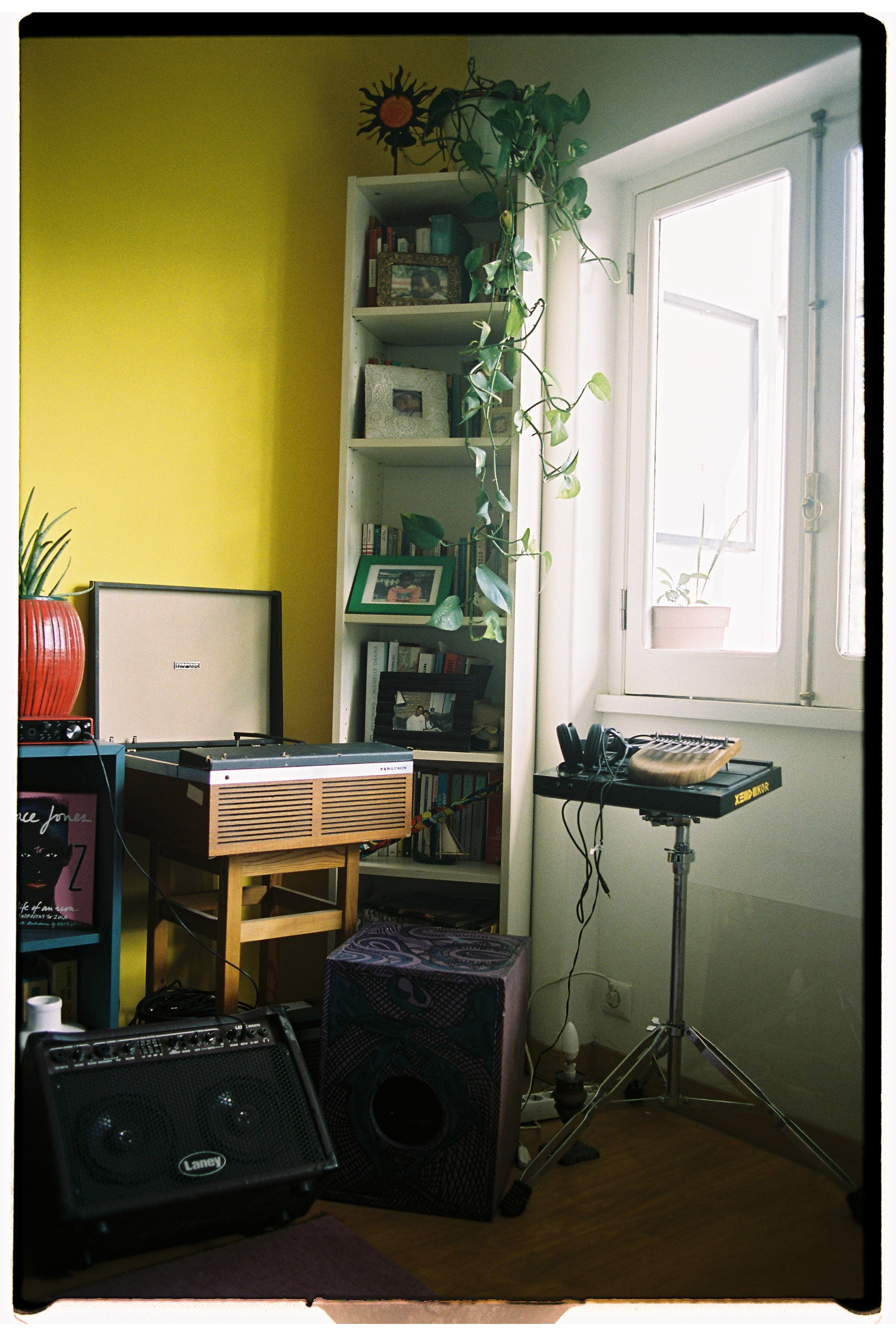 What sustain us — Alessandra. A visual practice of being-with