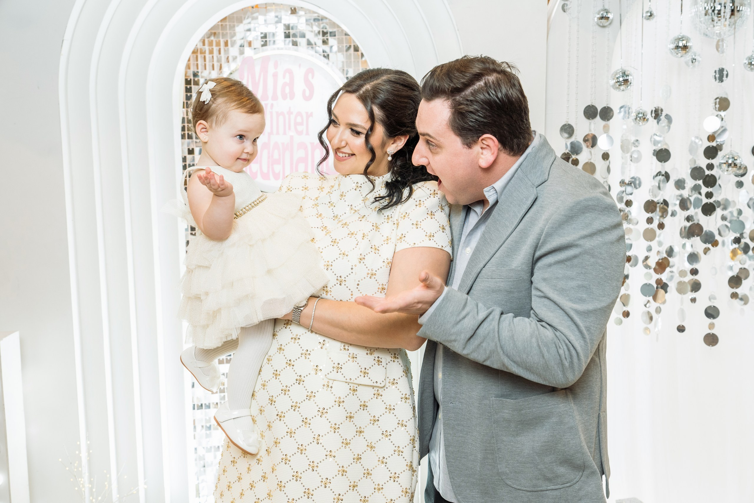 Mia’s birthday. Alisa Tant — Family and newborn photographer Bucks County, Montgomery county, Philadelphia, NJ