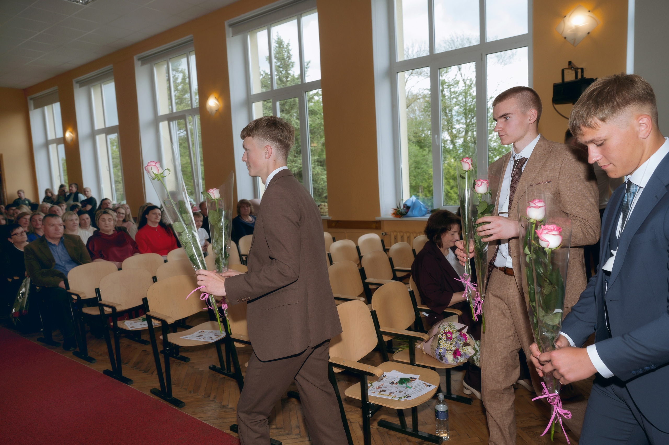 Paskutinis skambutis Joniškėlyje. Vestuvių fotografė Santa Jonuškė | Šiaulių apskritis, Panevėžio apskritis ir visa Lietuva
