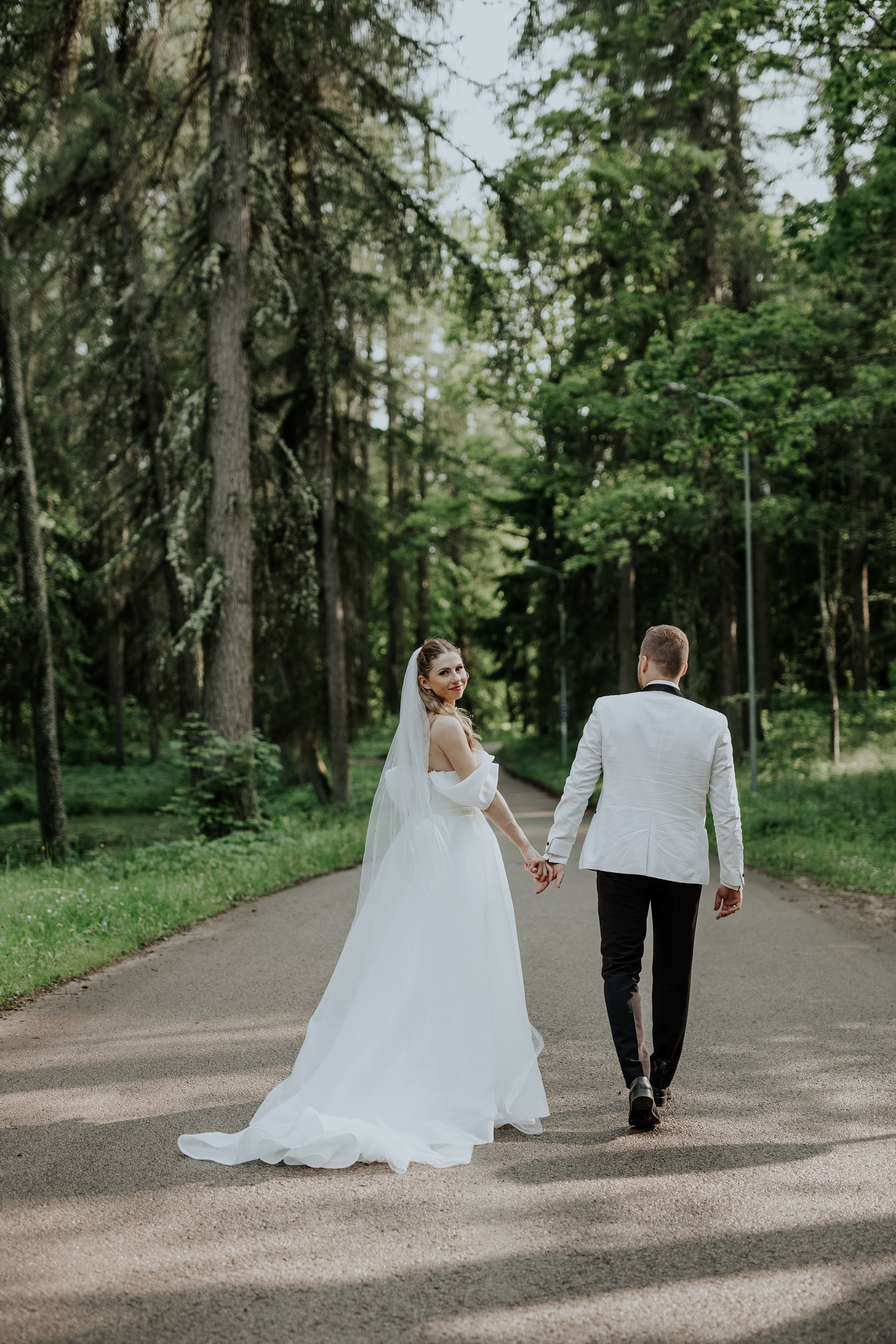 Kāzu fotosesijas Latgalē. Populārākā kāzu, bērnu un ģimeņu fotogrāfe Latgalē Veronika Lokotko