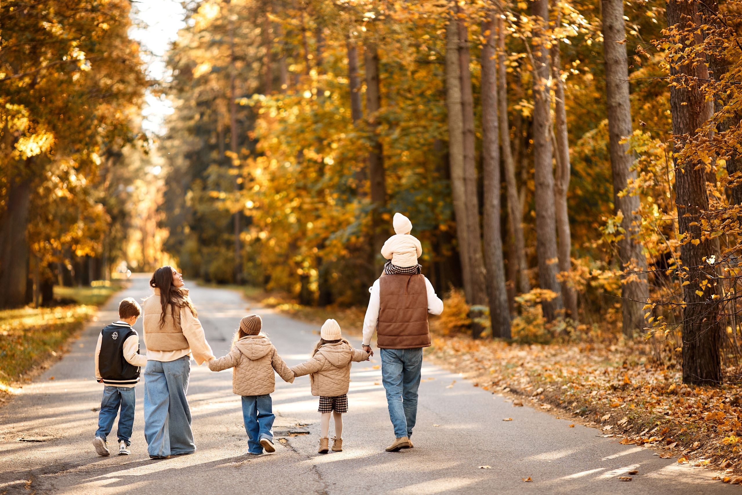 Family photo shoot for a millionaire blogger. Destination wedding and fashion photographer in Riga Igor Davidovich