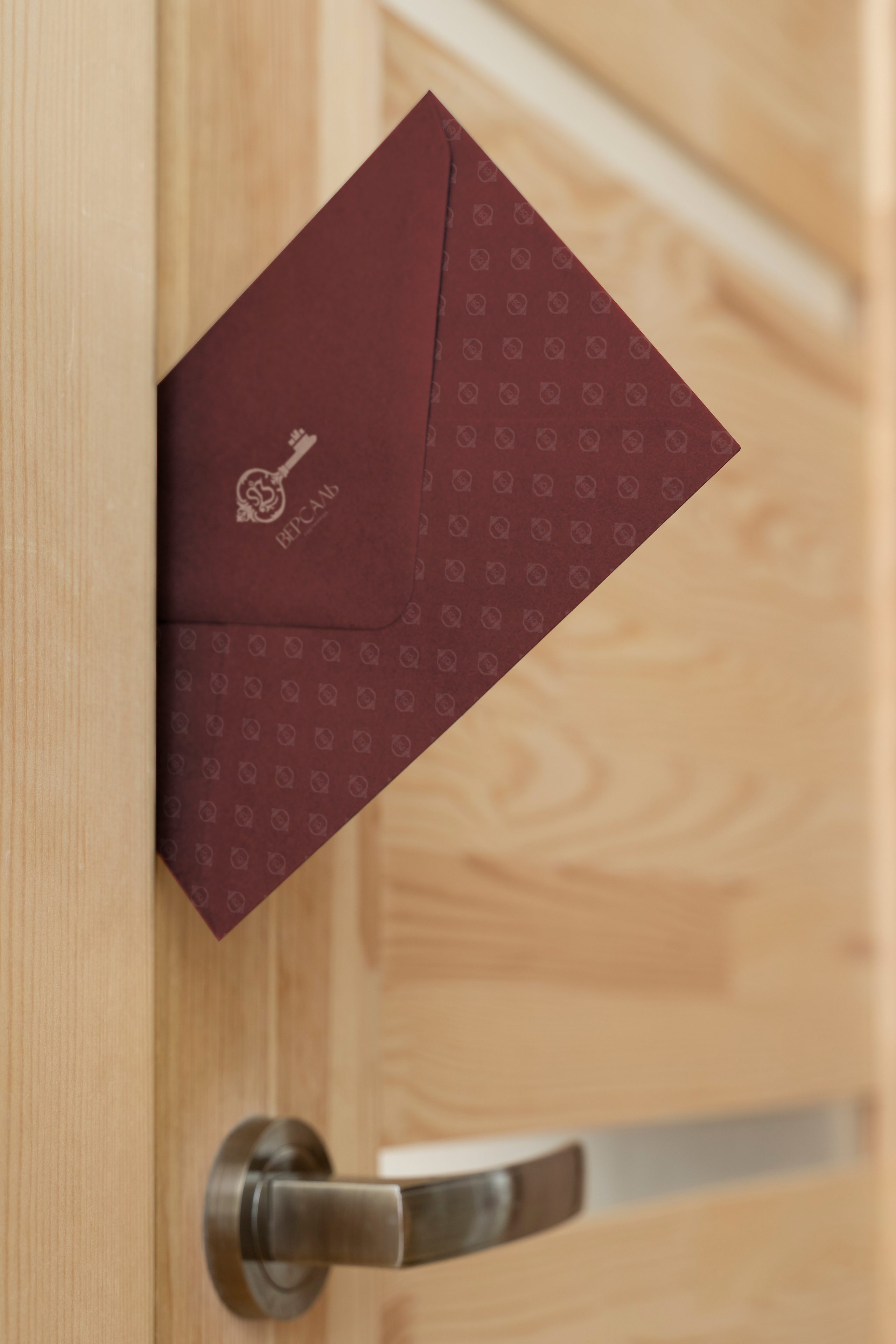 Отель Версаль. Графический дизайнер и ретушёр Юлия Абрамова