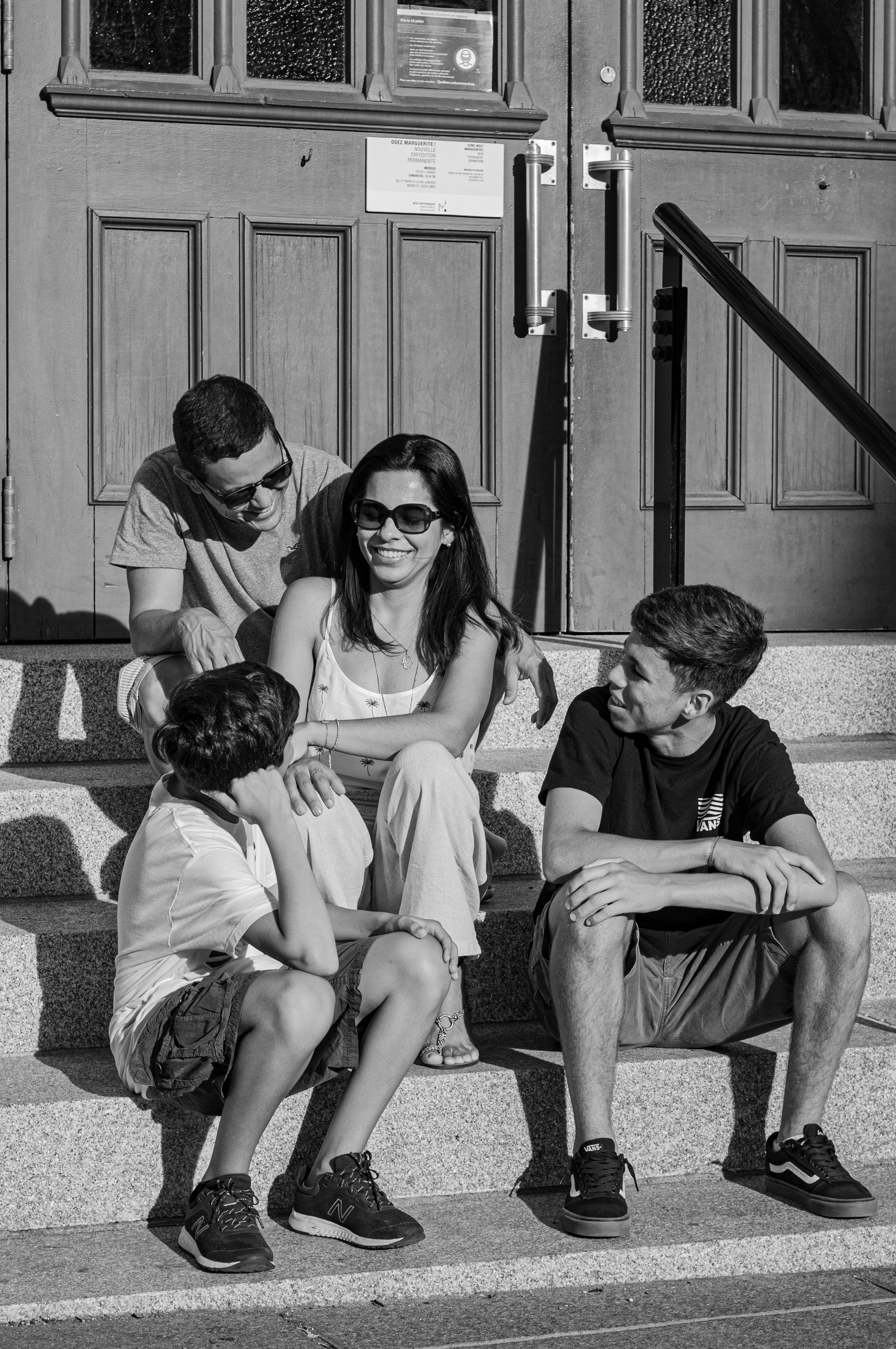 Andressa’s Family (Montreal QC). Carlos Lima Photography — Photographer in Calgary