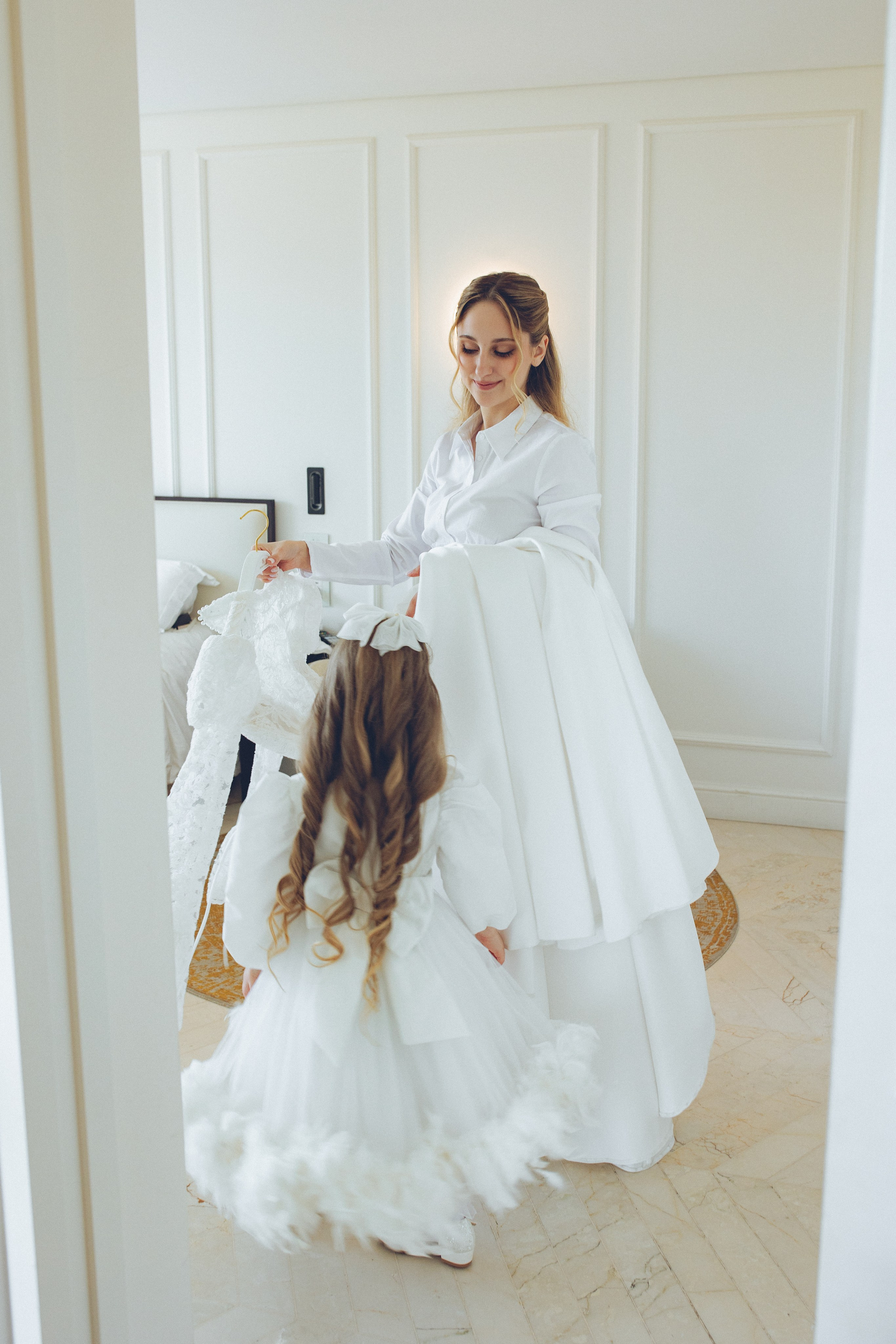 Mazel Tov, My Love (2026). צלמת וצלם וידאו, הפועלים בישראל וברחבי העולם