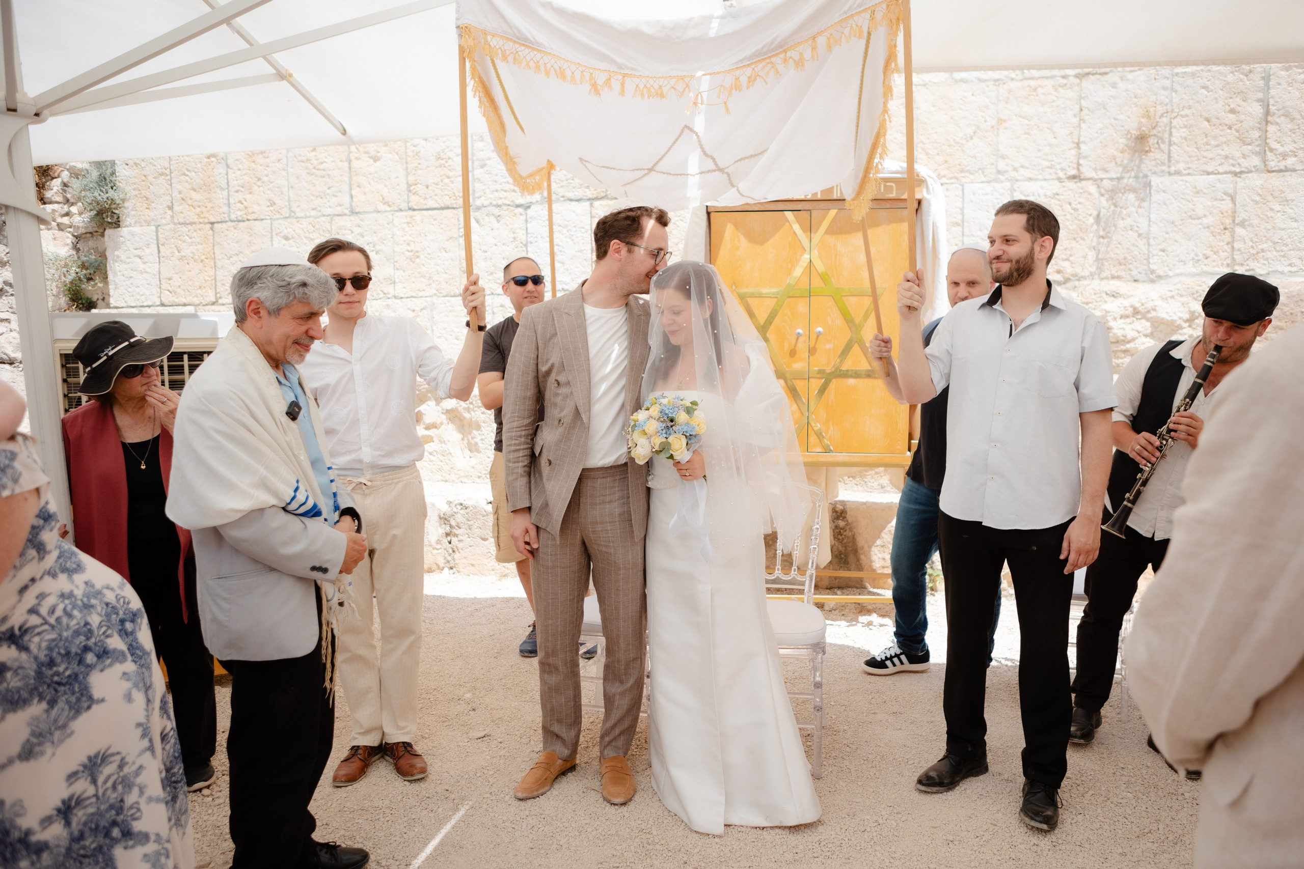 Love Beyond the Horizon (2025). צלמת וצלם וידאו, הפועלים בישראל וברחבי העולם