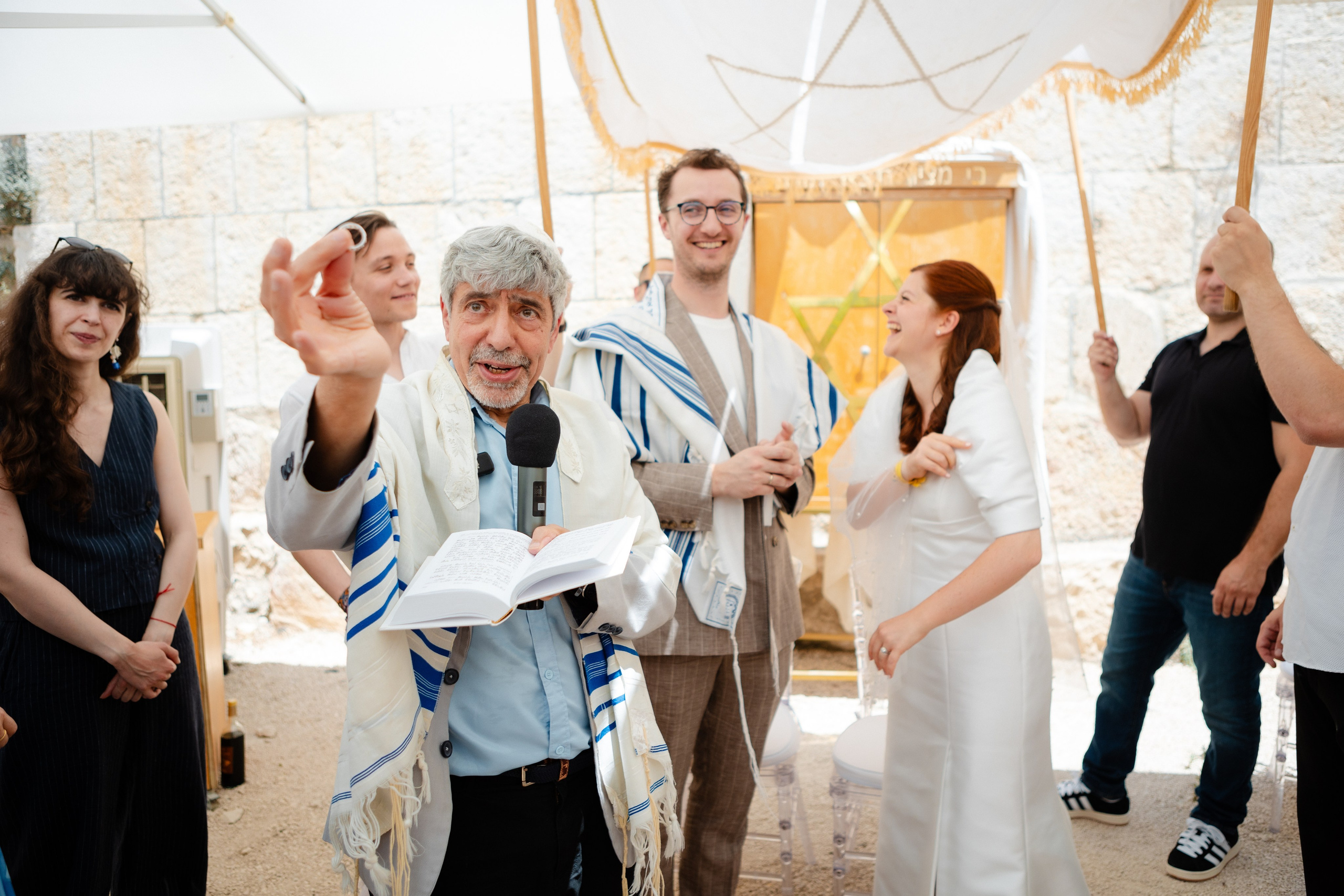 Love Beyond the Horizon (2025). צלמת וצלם וידאו, הפועלים בישראל וברחבי העולם