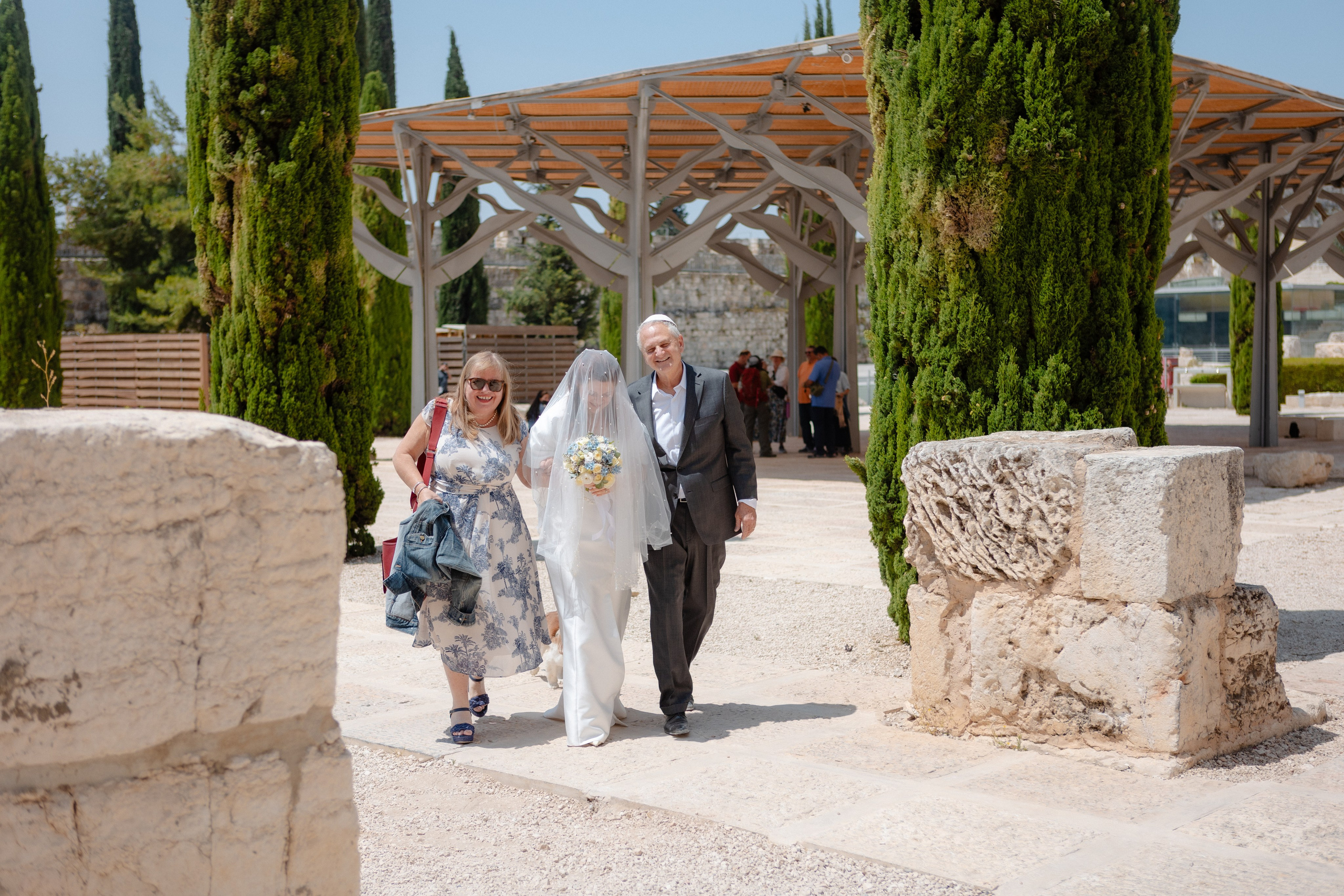 Love Beyond the Horizon (2025). צלמת וצלם וידאו, הפועלים בישראל וברחבי העולם