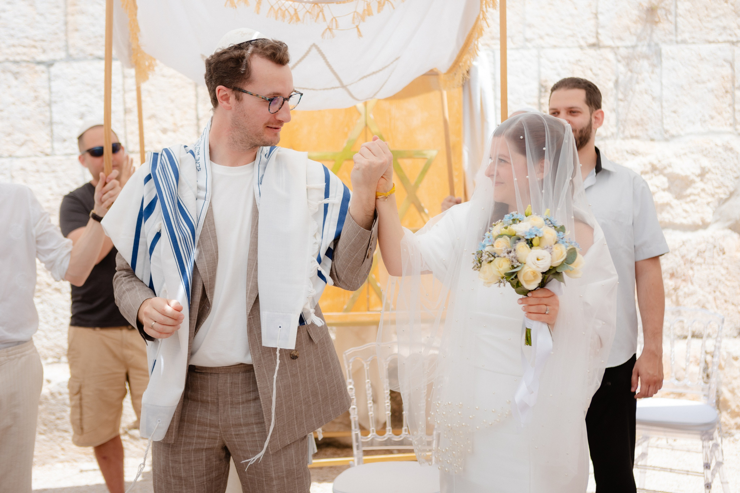 Love Beyond the Horizon (2025). צלמת וצלם וידאו, הפועלים בישראל וברחבי העולם