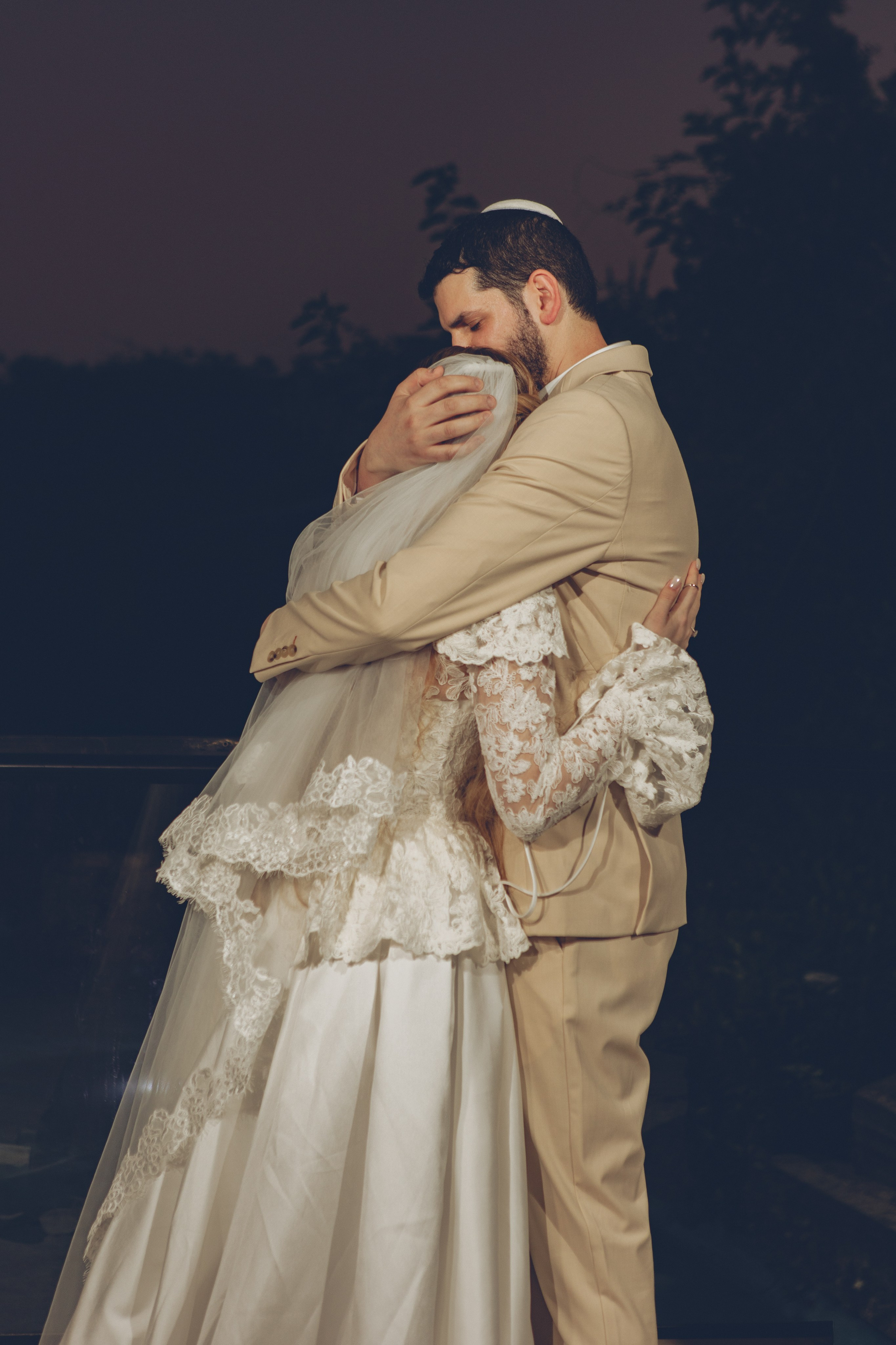 Mazel Tov, My Love (2026). צלמת וצלם וידאו, הפועלים בישראל וברחבי העולם