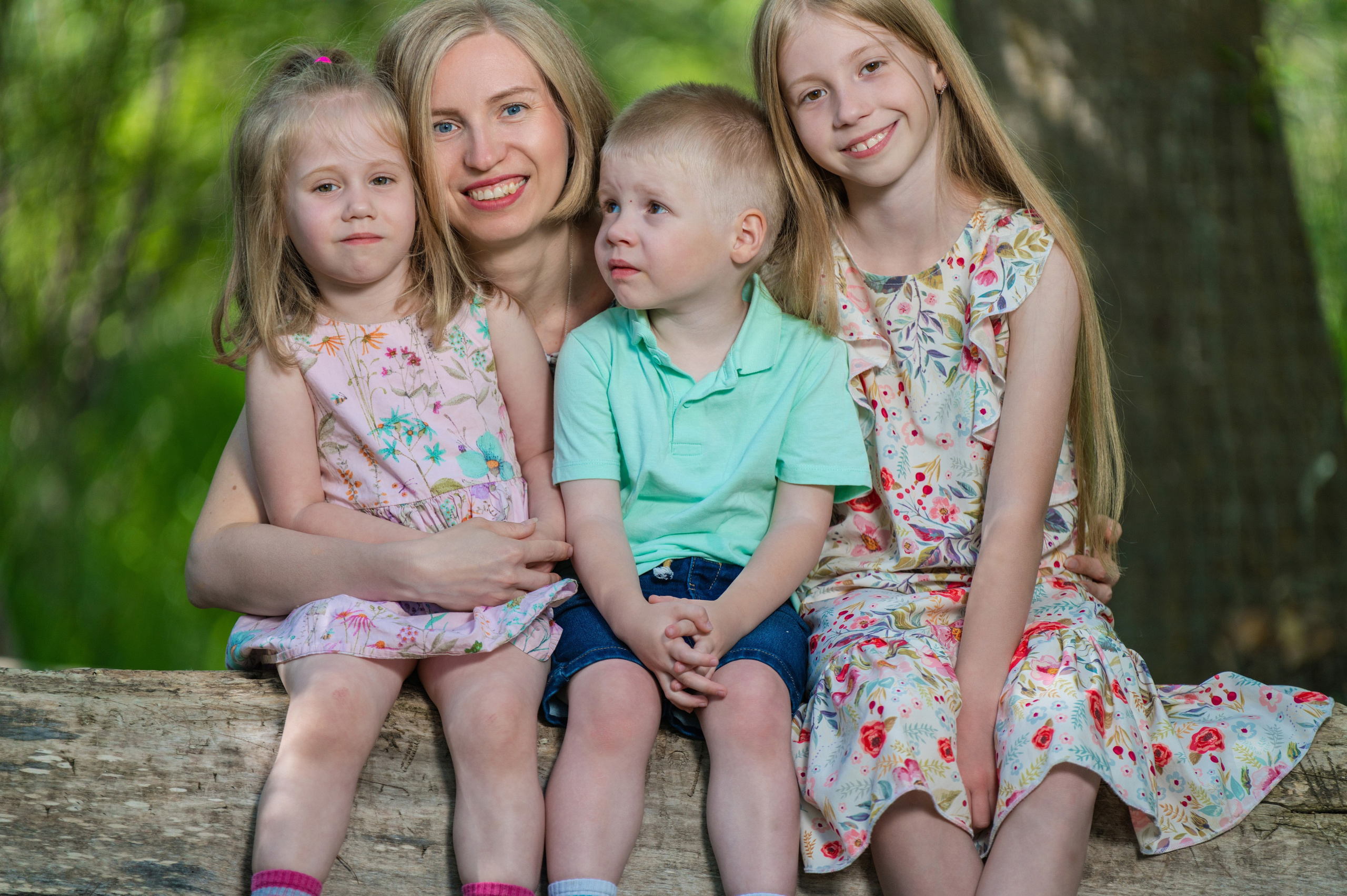 Tanya’s Family. Carlos Lima Photography — Photographer in Calgary