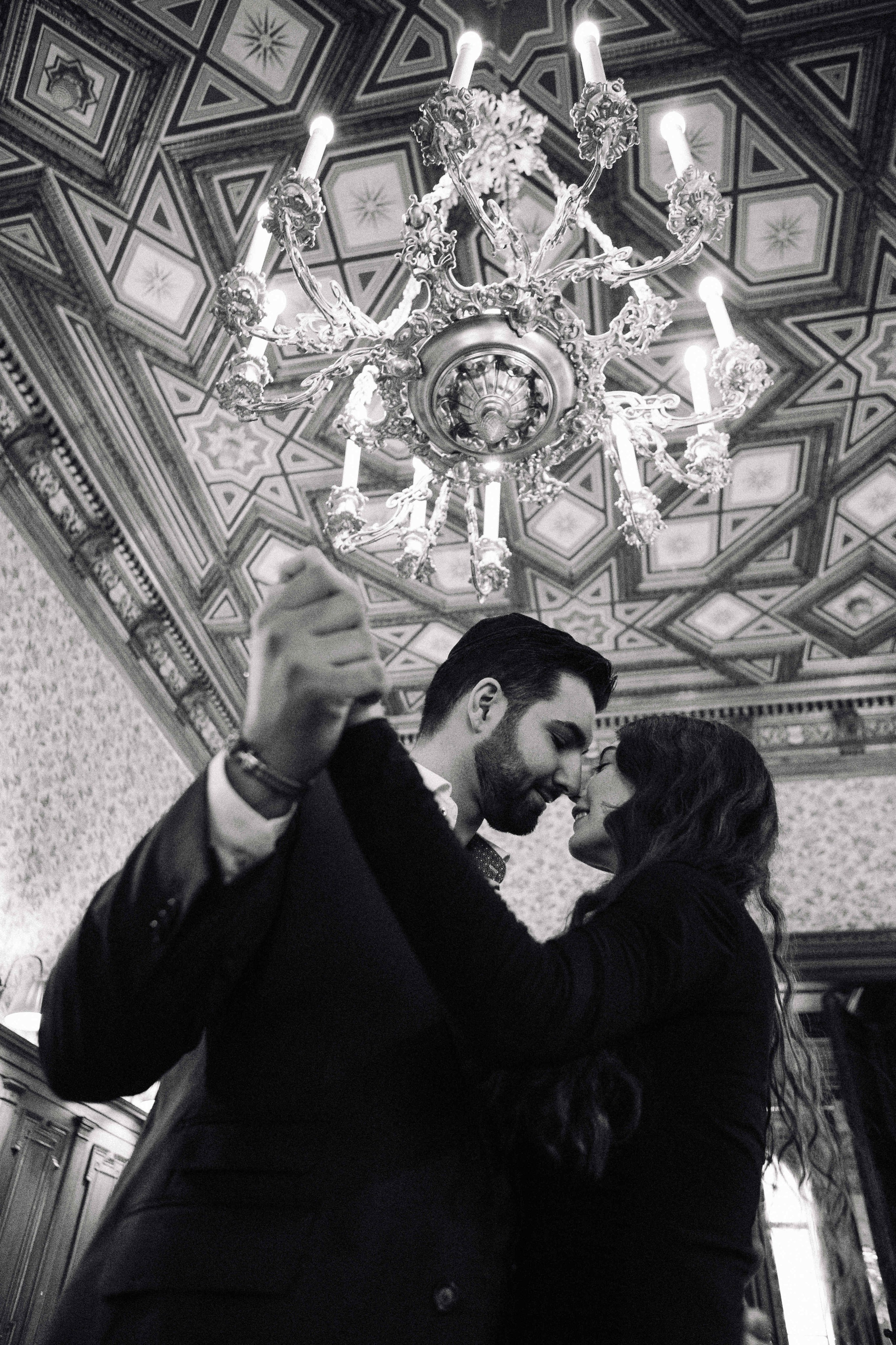 A LOVE STORY IN VIENNA. PHOTOGRAPHER IN ISRAEL