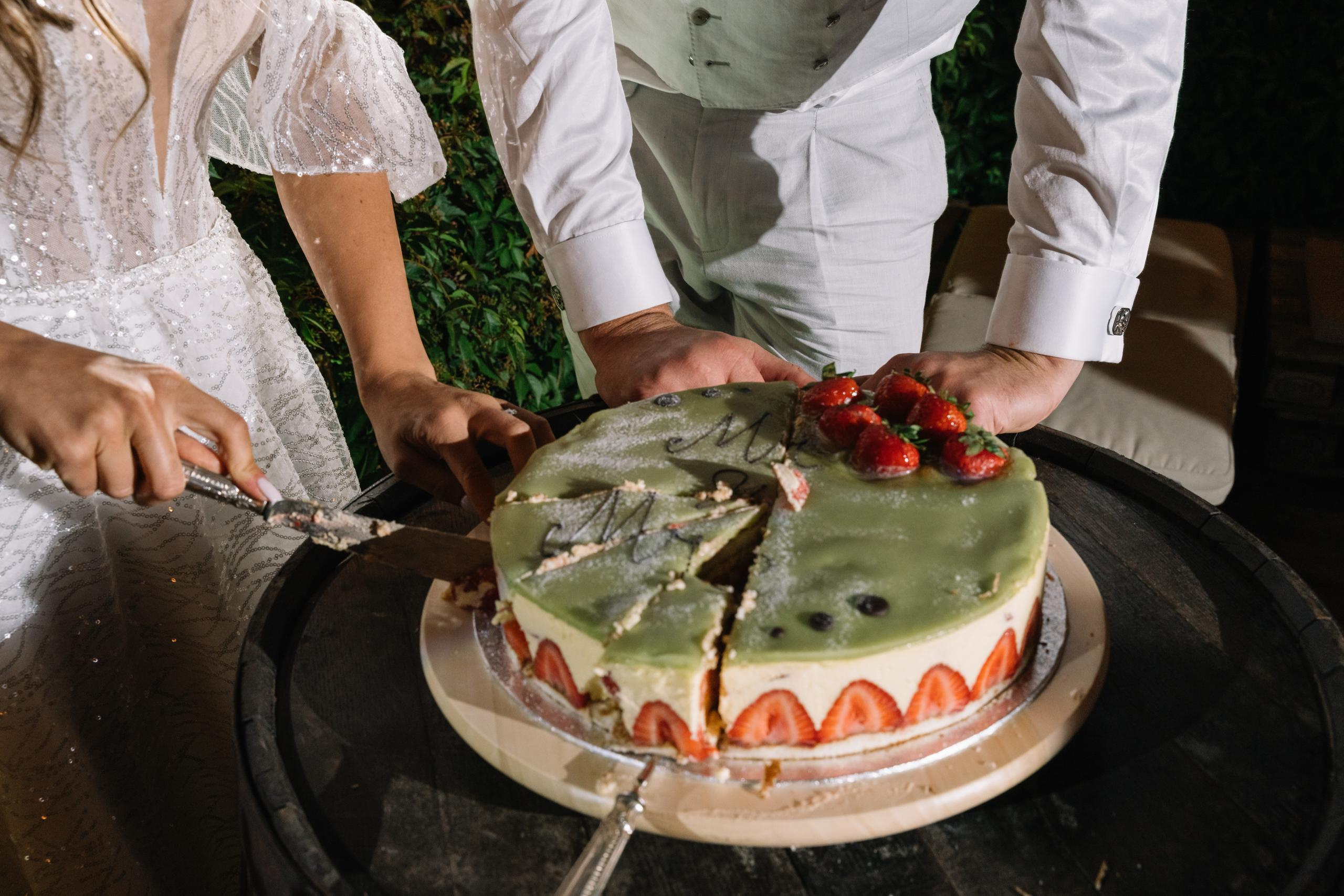 Intimate wedding day at Hertfordshire. London Wedding Photographer|Natasha Ferreira