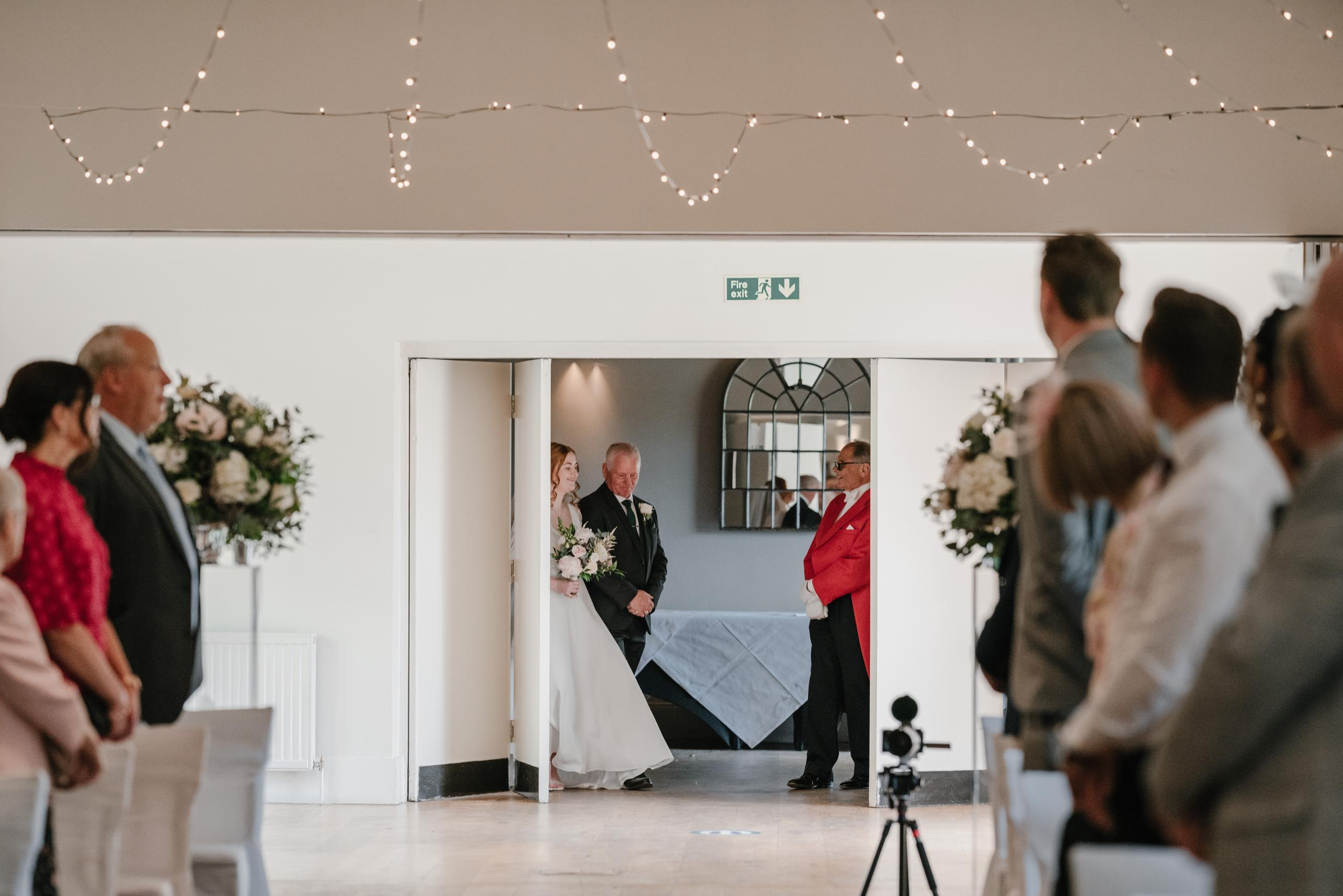 Stoke Place Hotel wedding day. London Wedding Photographer|Natasha Ferreira