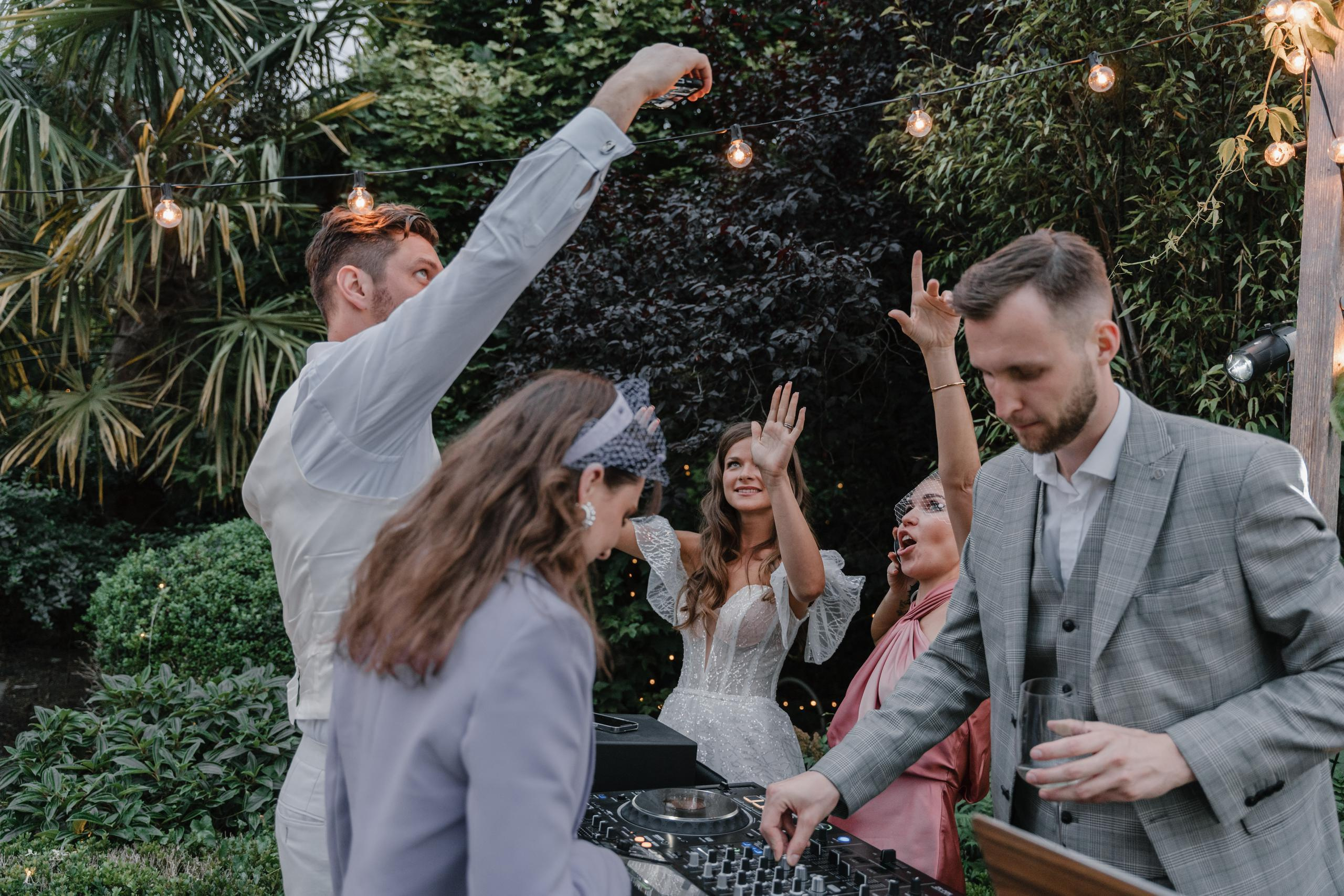 Intimate wedding day at Hertfordshire. London Wedding Photographer|Natasha Ferreira