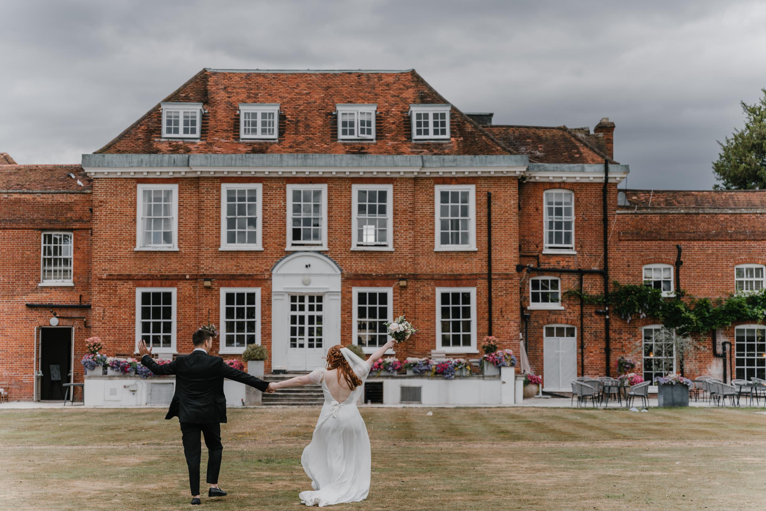 Stoke Place Hotel wedding day. London Wedding Photographer|Natasha Ferreira