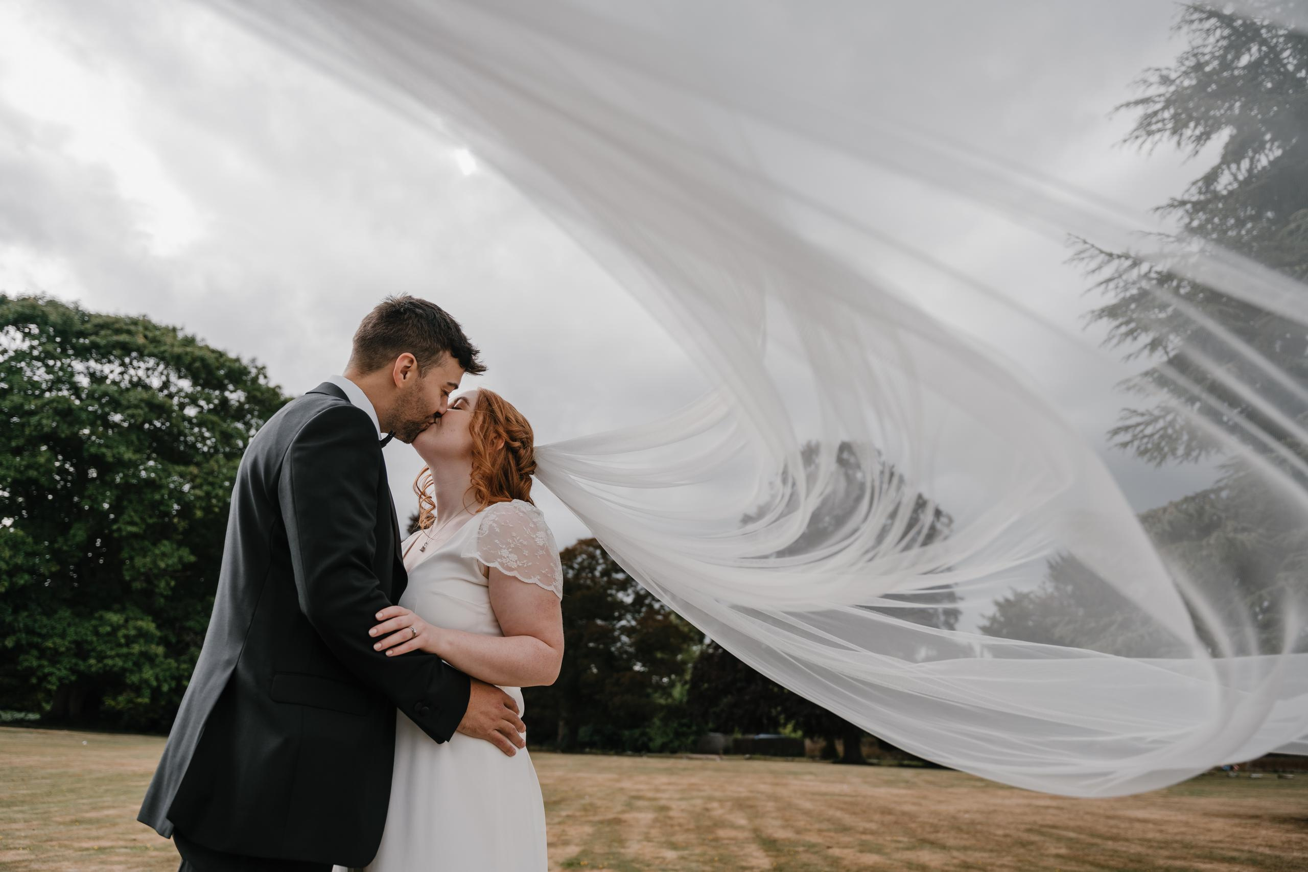 Stoke Place Hotel wedding day. London Wedding Photographer|Natasha Ferreira